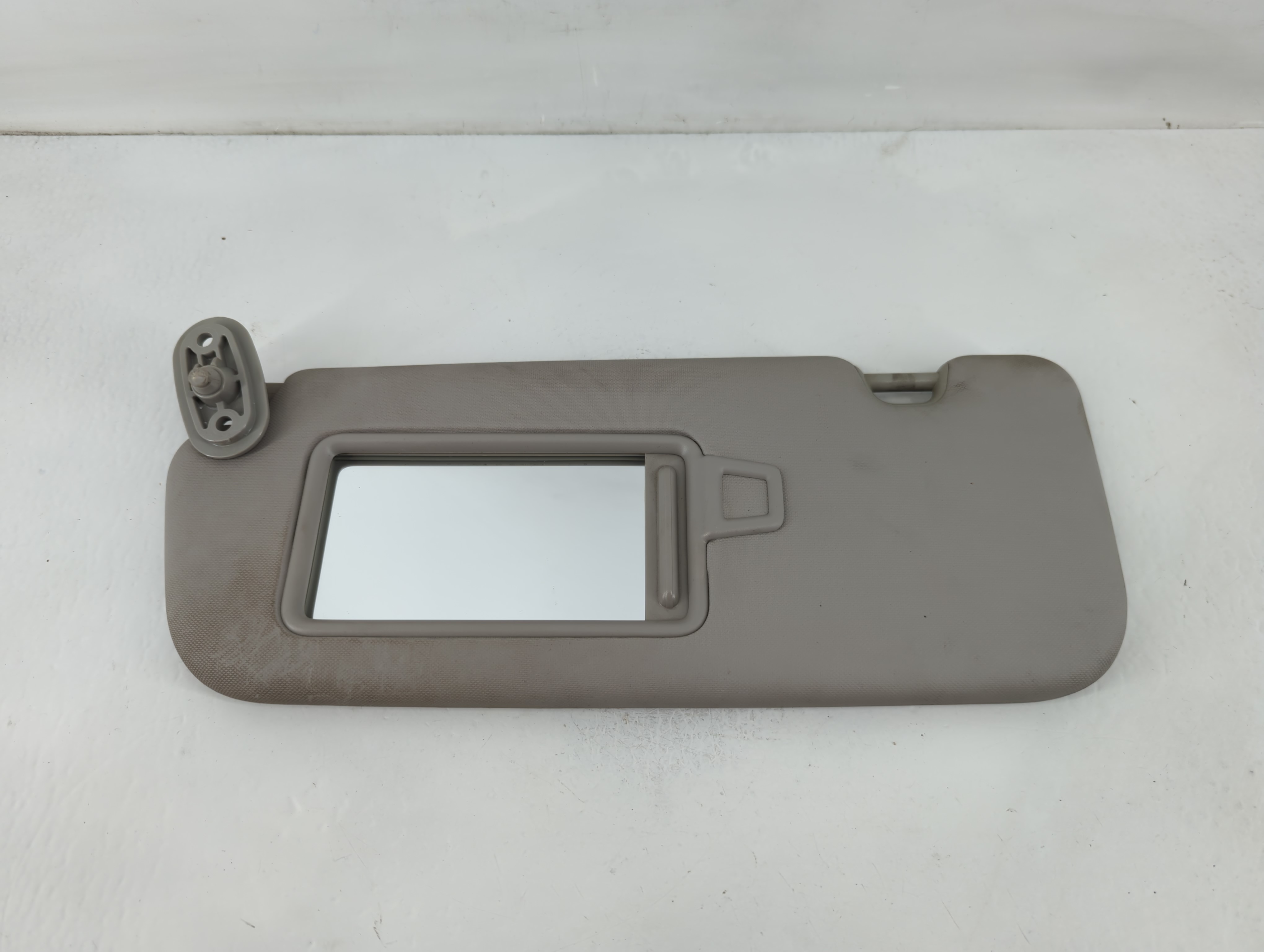 Picture of 2017-2018 Kia Forte Driver Sun Visor Mirror Left Sunvisor Grey 823962