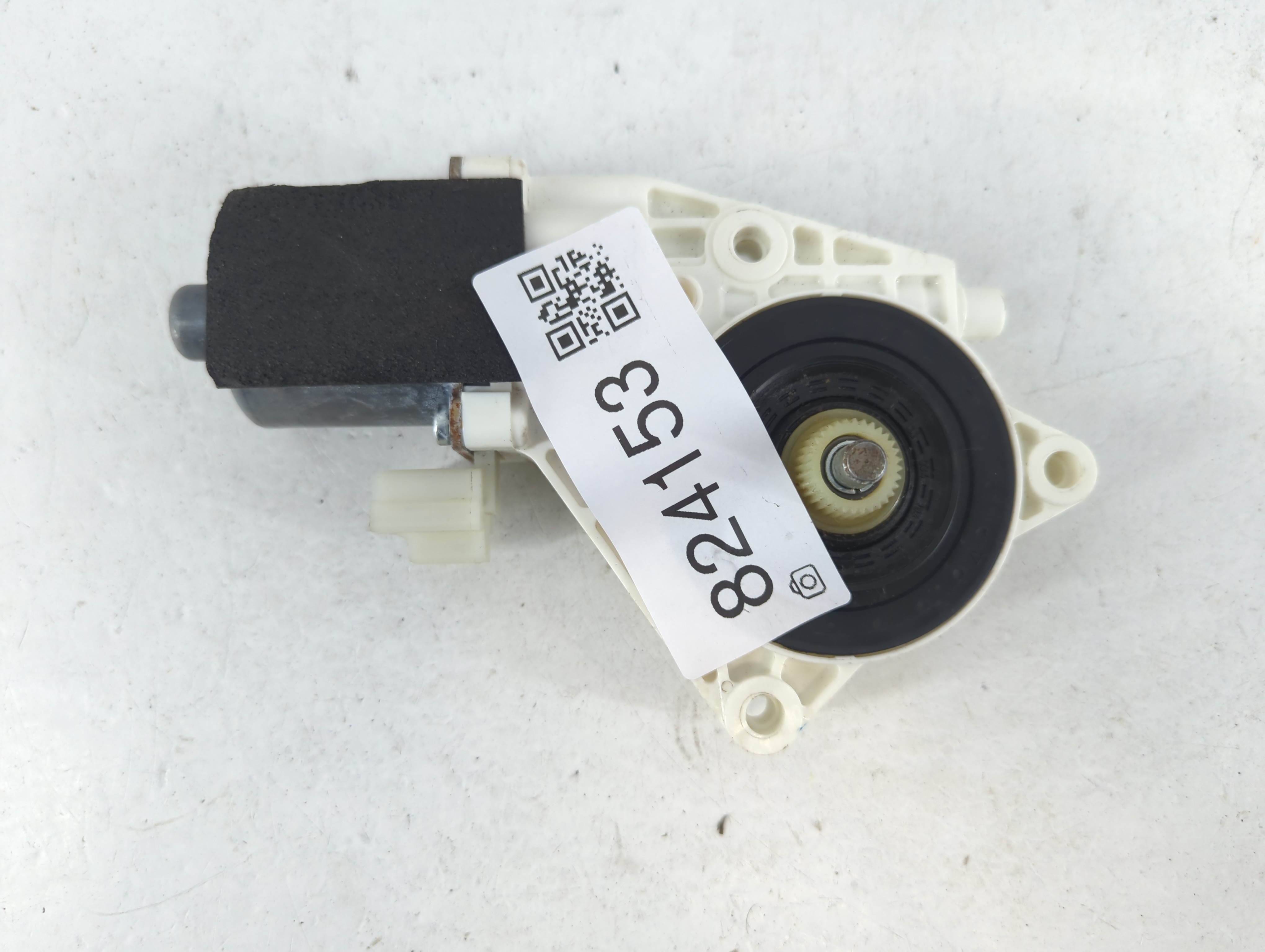 2006-2012 Ford Fusion Passenger Rear Right Power Window Motor 824153 - Oemusedautoparts1.com