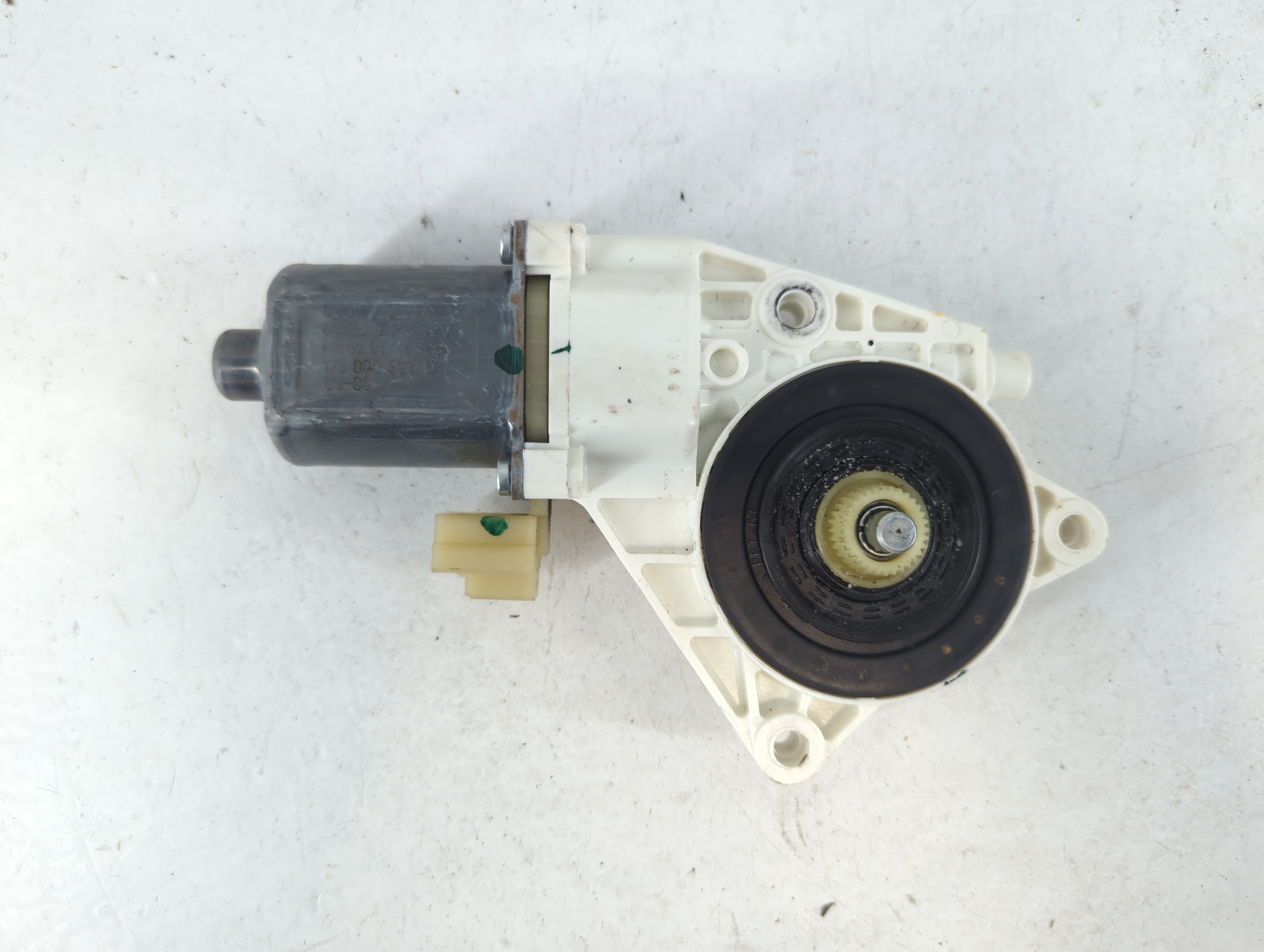 2006-2012 Ford Fusion Passenger Rear Right Power Window Motor 824154 - Oemusedautoparts1.com