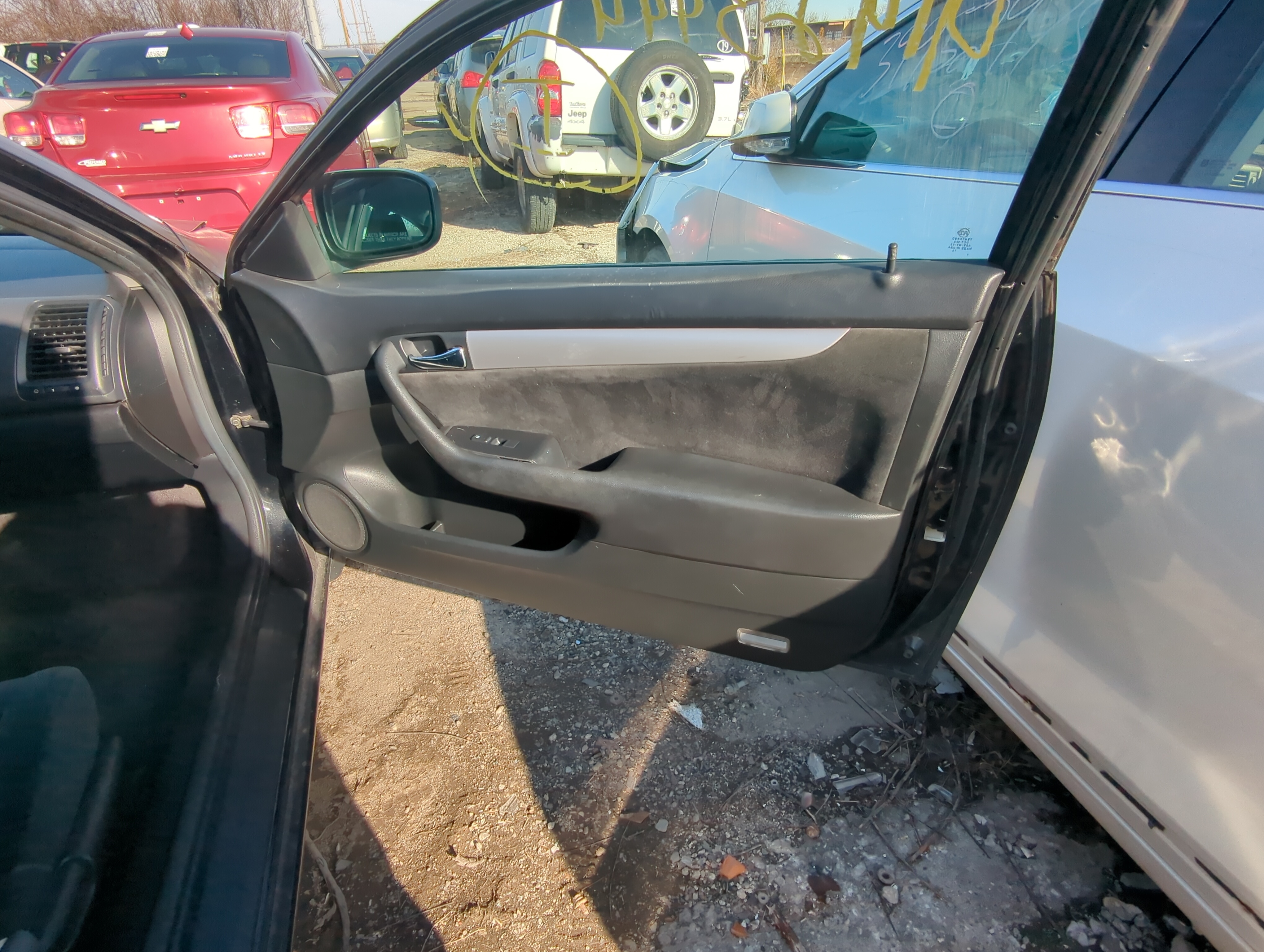 Picture of 2005 Honda Accord Front Right Passenger Interior Door Panel Trim 824459
