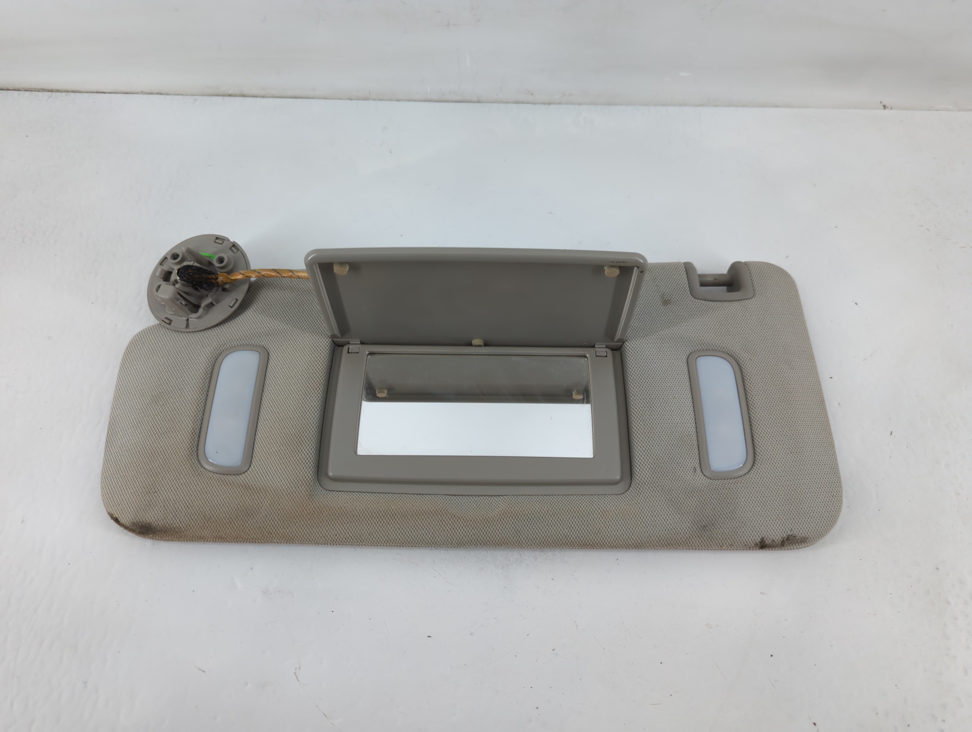 2007-2017 Gmc Acadia Driver Sun Visor Mirror Left Sunvisor Grey 824541 - Oemusedautoparts1.com