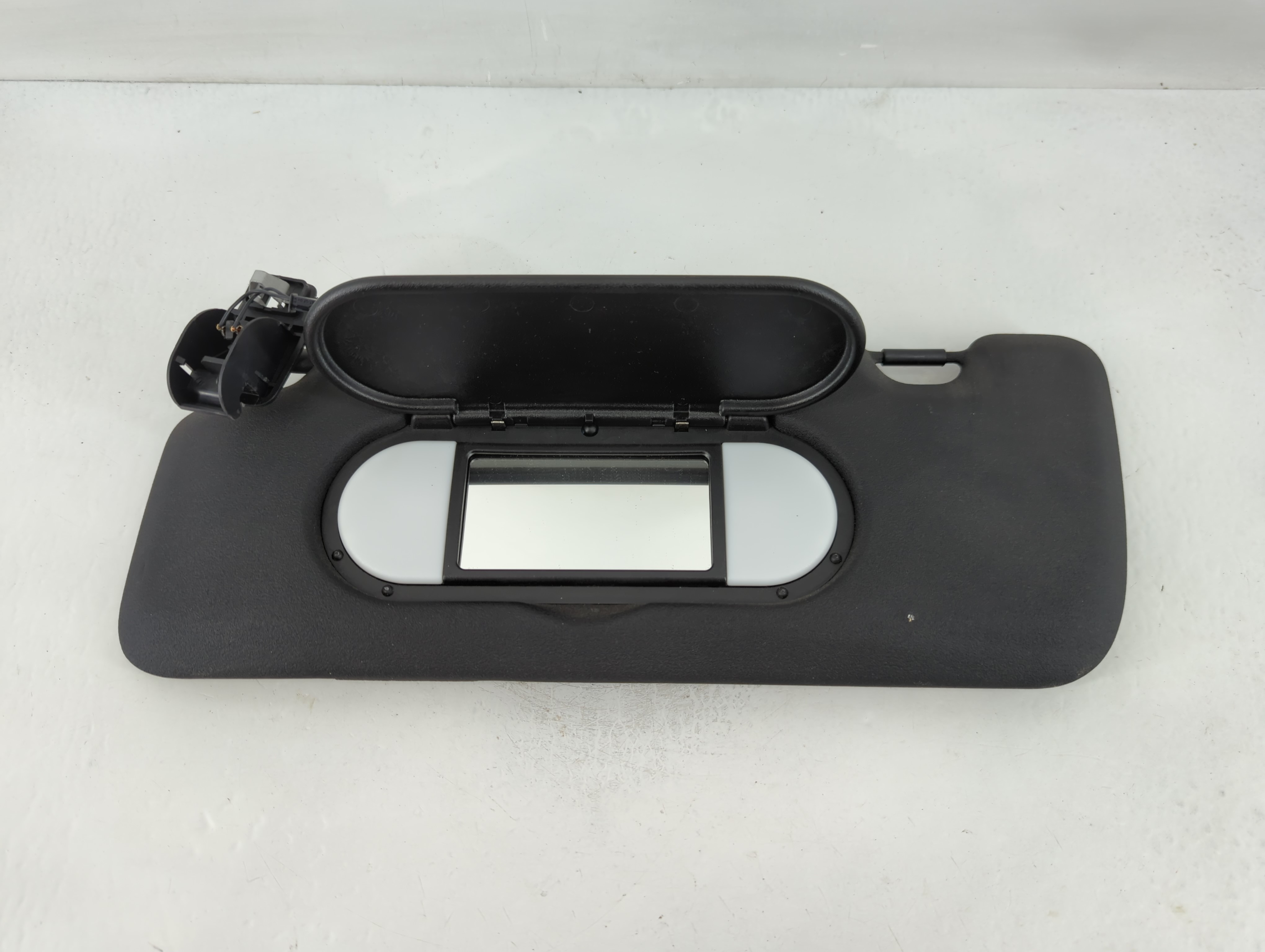 2017-2019 Mini Cooper Countryman Driver Sun Visor Mirror Left Sunvisor 824598 - Oemusedautoparts1.com