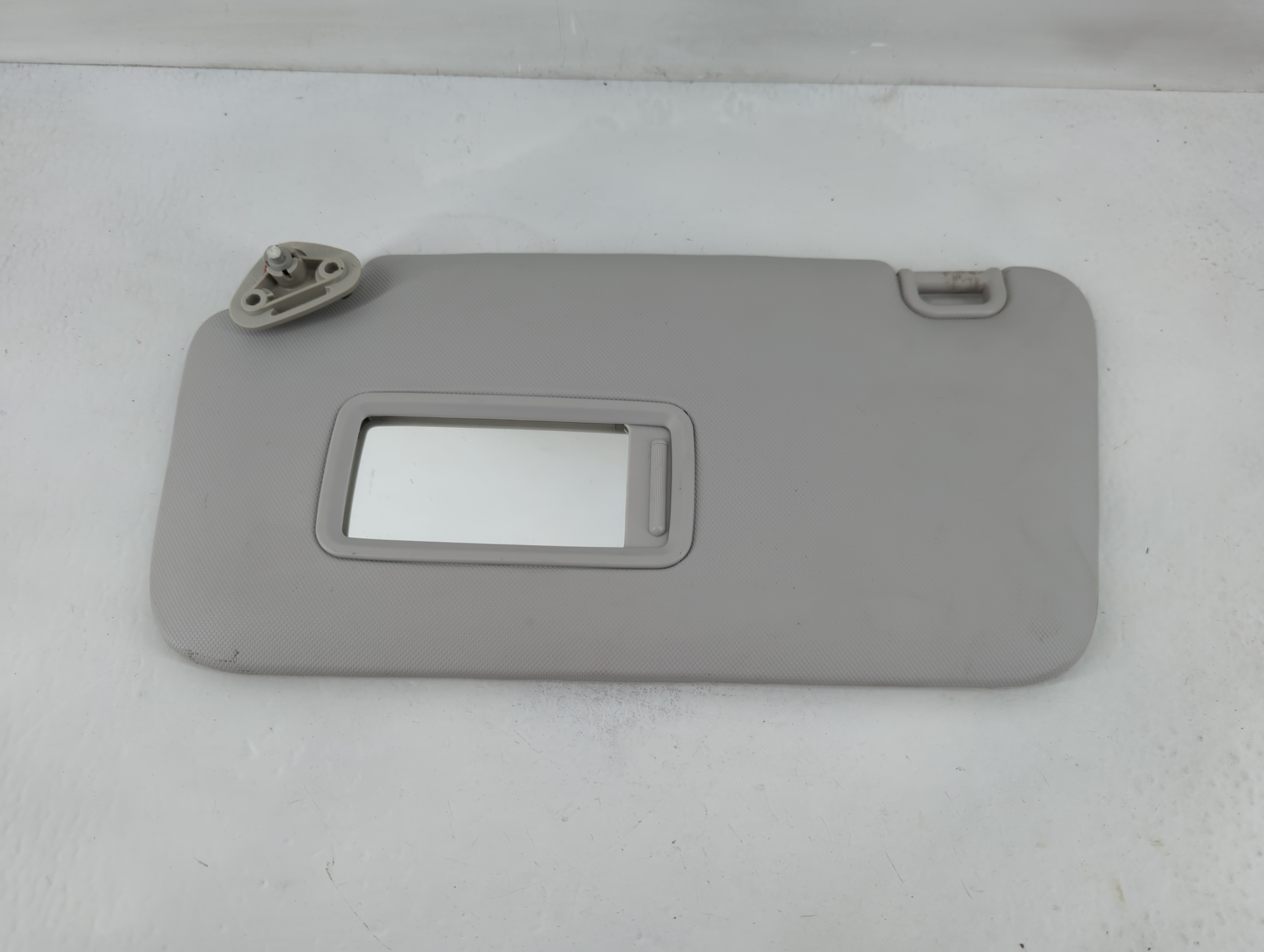 2011 Subaru Forester Driver Sun Visor Mirror Left Sunvisor Grey 824599 - Oemusedautoparts1.com