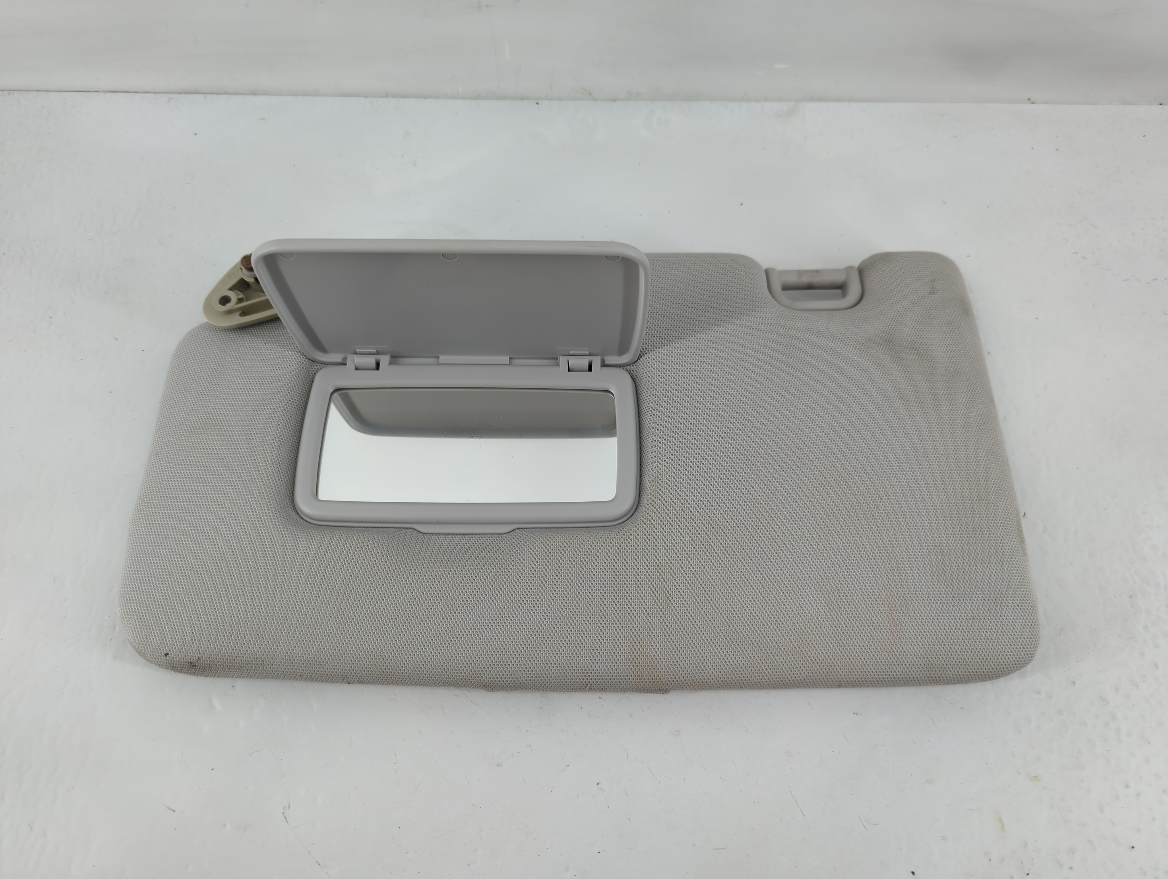 2015 Subaru Forester Driver Sun Visor Mirror Left Sunvisor Grey 824603 - Oemusedautoparts1.com
