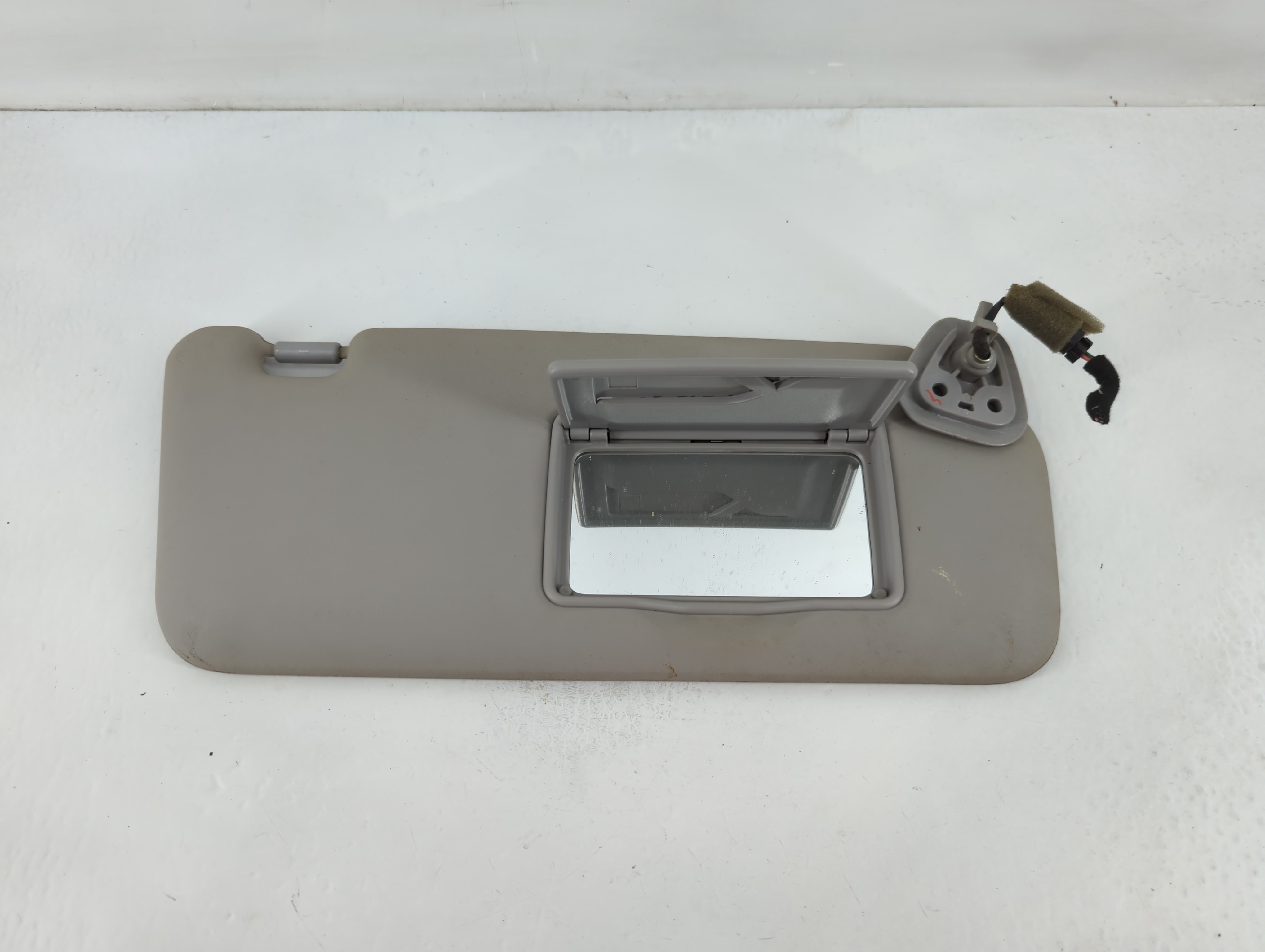 2009-2012 Hyundai Elantra Passenger Sun Visor Mirror Right Sunvisor 824666 - Oemusedautoparts1.com