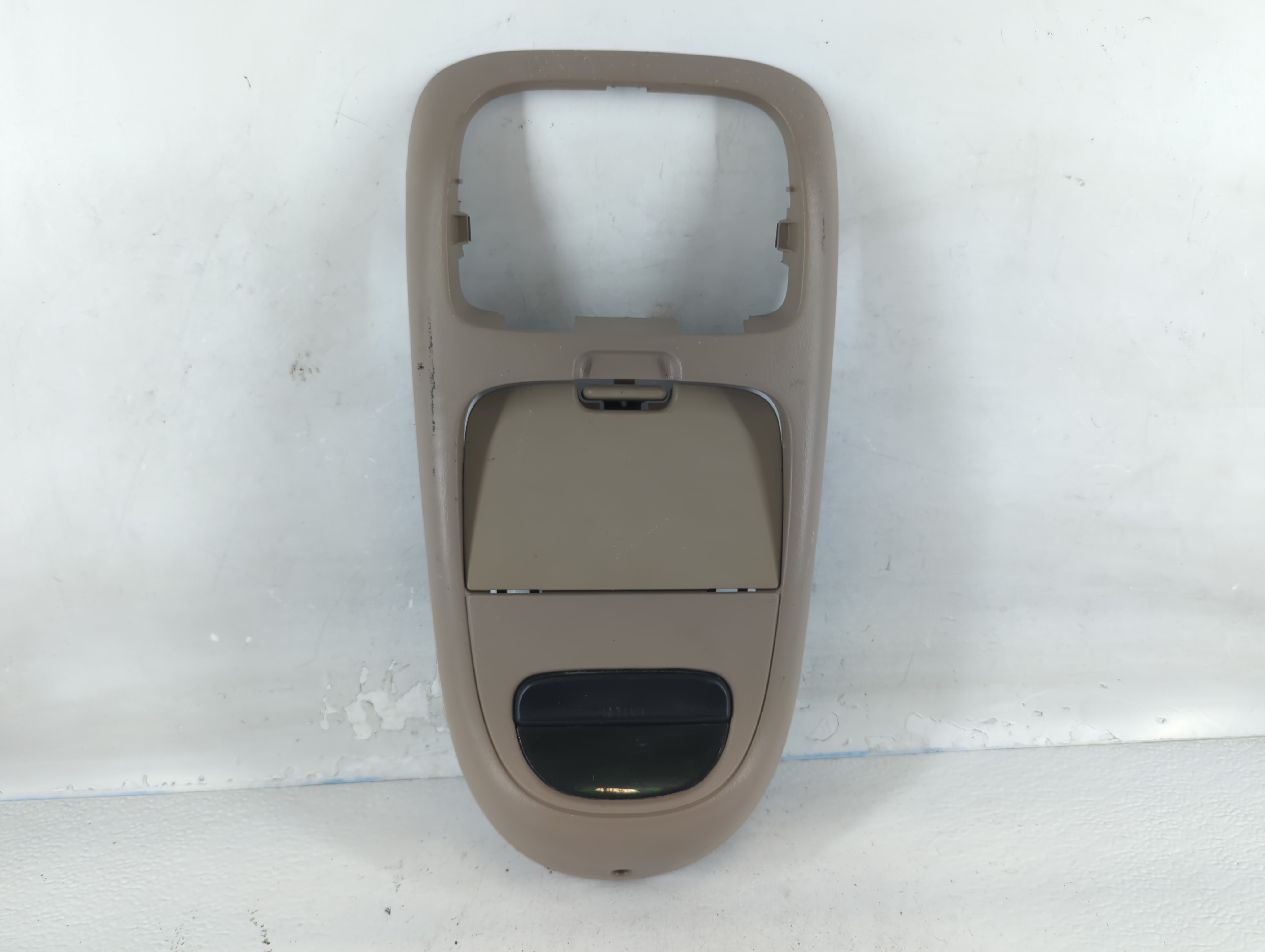 1998 Jeep Grand Cherokee Overhead Roof Console 824672 - Oemusedautoparts1.com