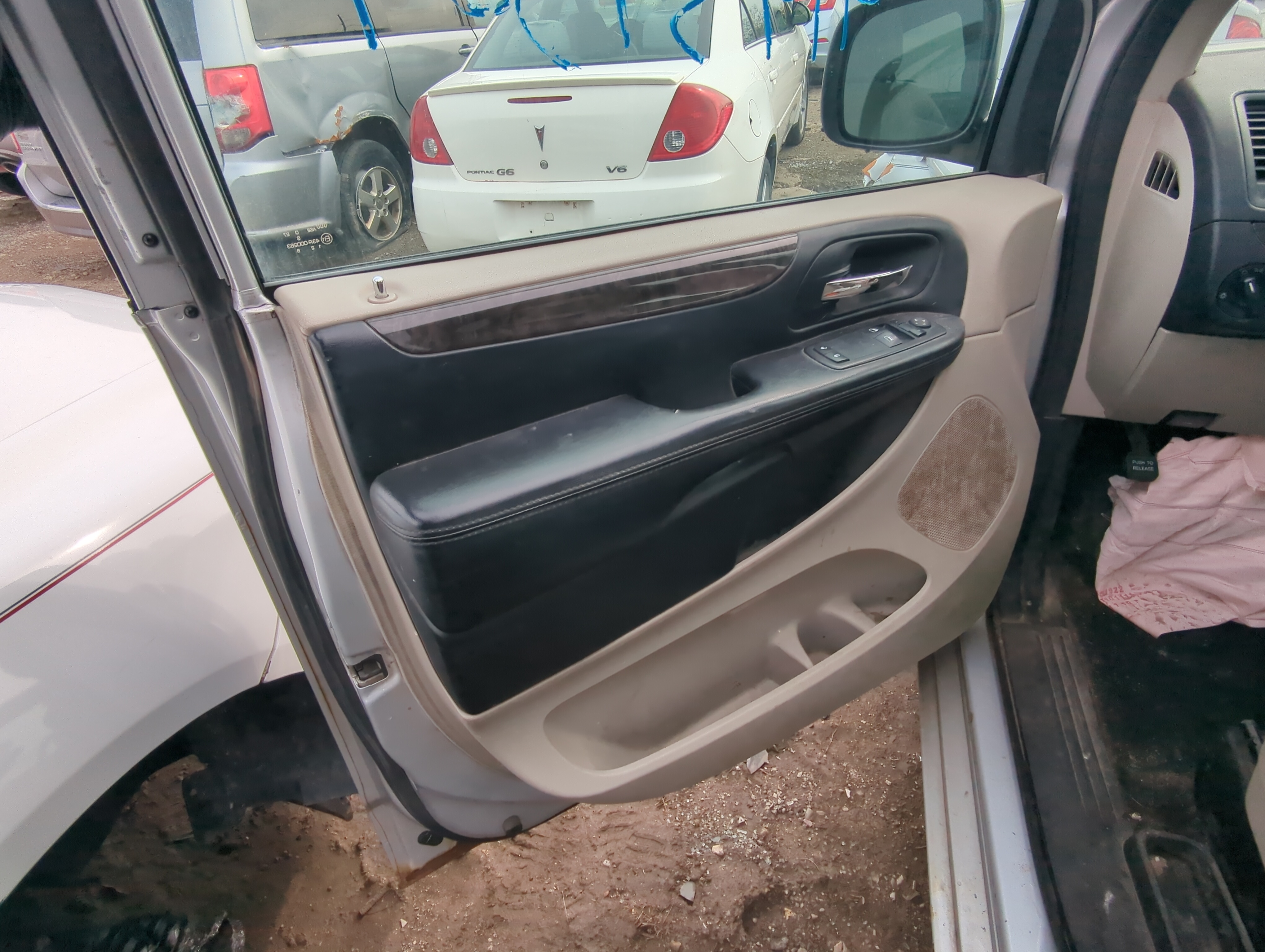 2011 Dodge Caravan Front Left Driver Interior Door Panel Trim 824887 - Oemusedautoparts1.com
