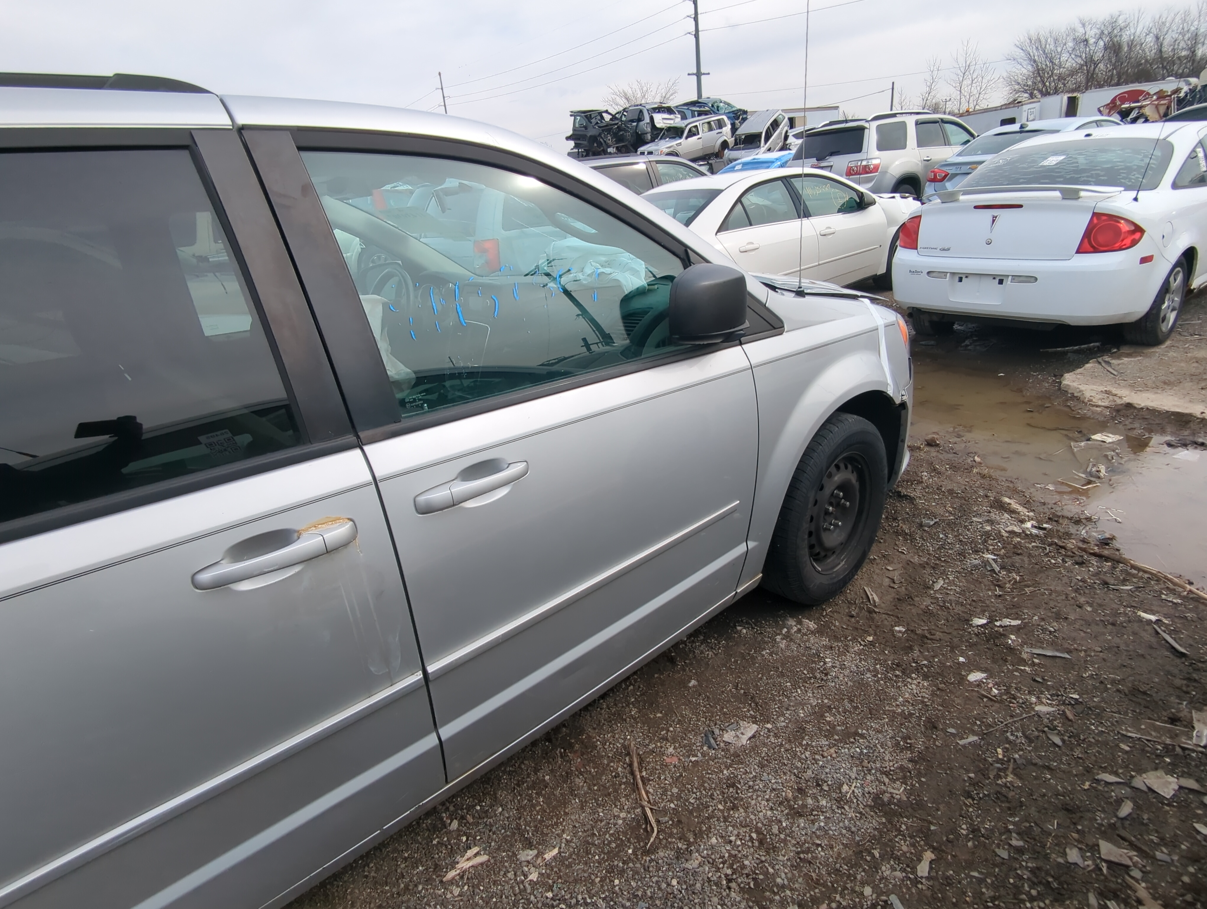 Dodge Caravan Passenger Front Door Oem 824913 - Oemusedautoparts1.com