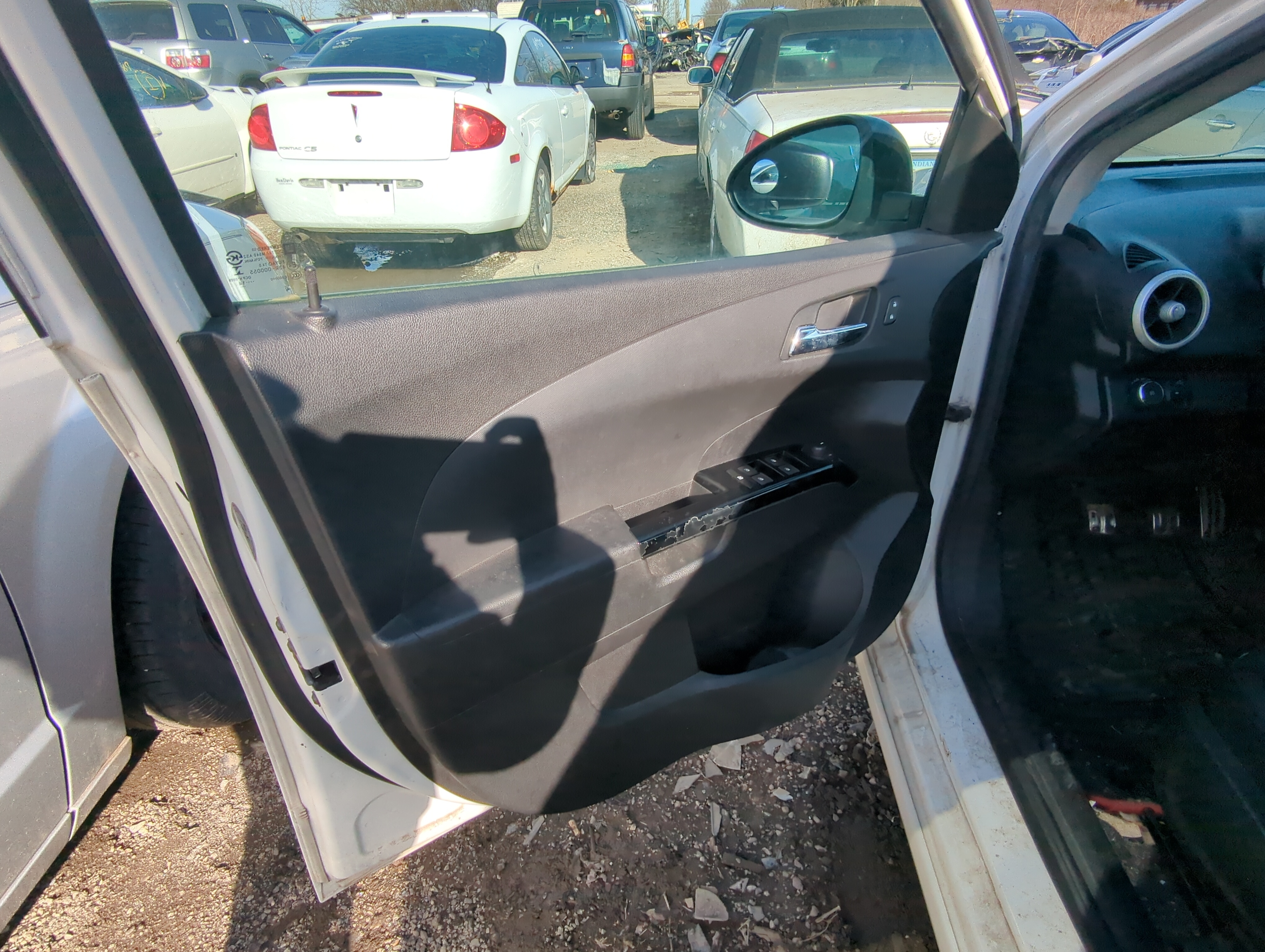 Picture of 2014 Chevrolet Sonic Front Left Driver Interior Door Panel Trim 825076