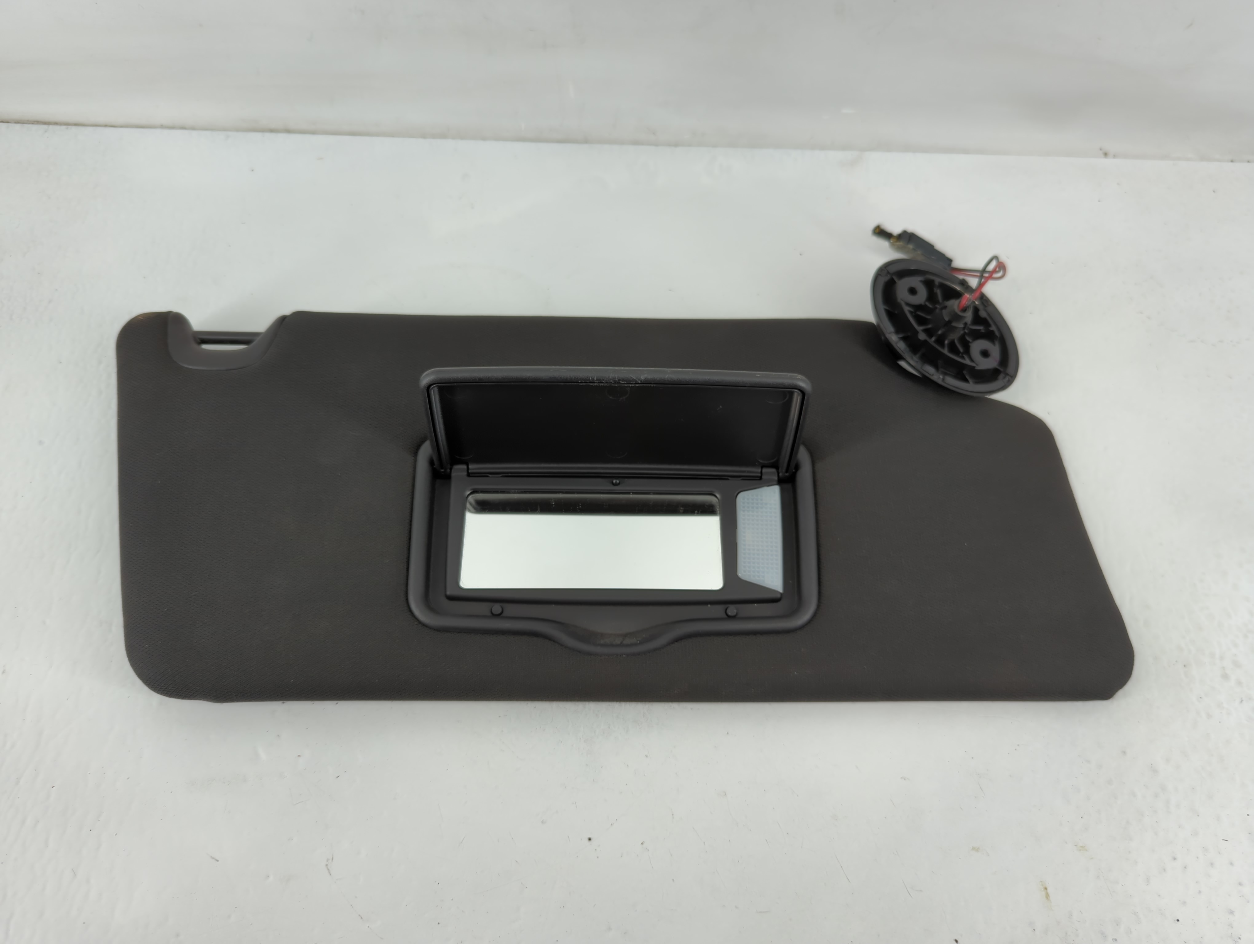 2011-2015 Ford Explorer Passenger Sun Visor Mirror Right Sunvisor Black 825107 - Oemusedautoparts1.com
