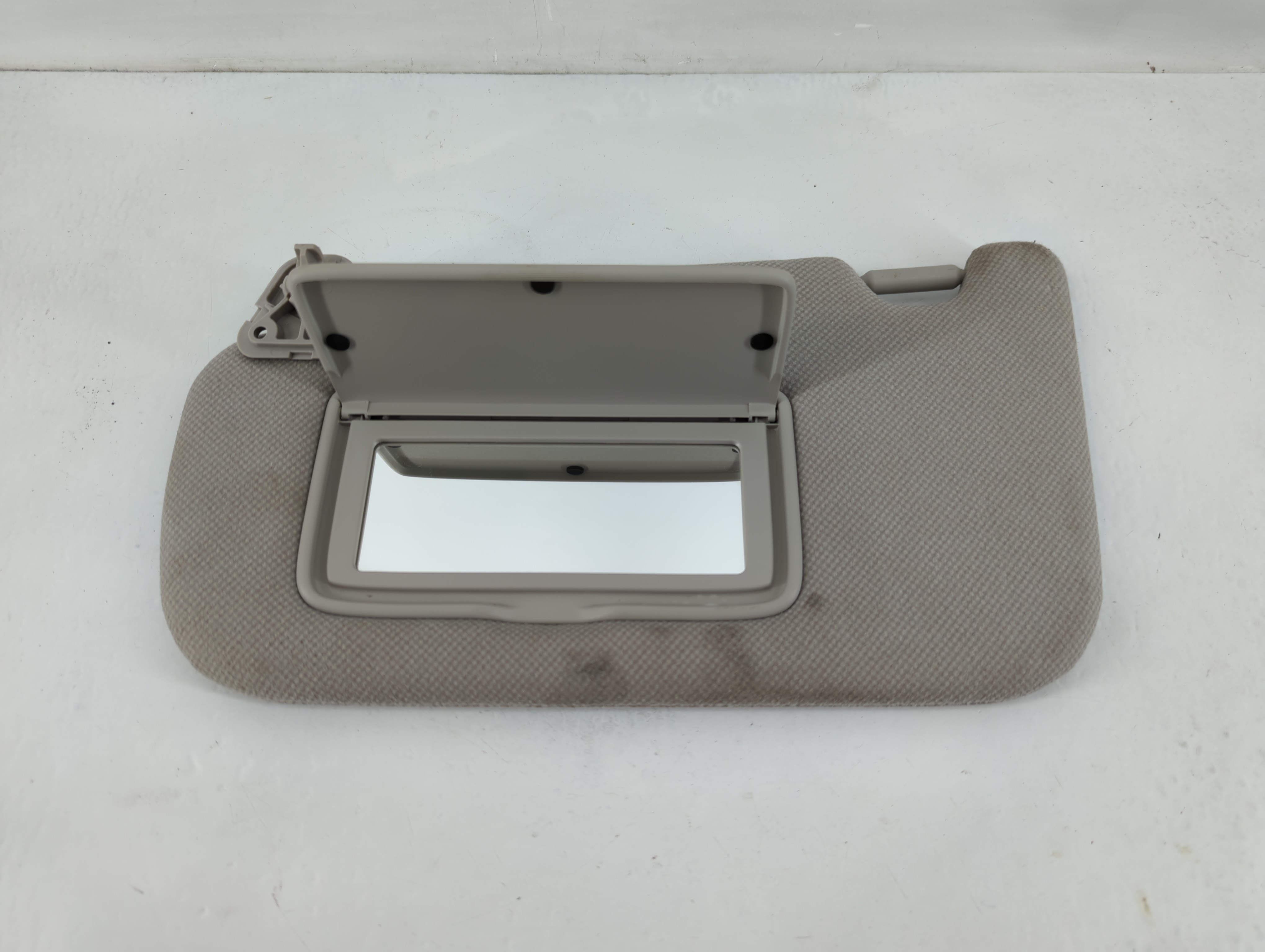 2013-2019 Nissan Sentra Driver Sun Visor Mirror Left Sunvisor Beige 825114 - Oemusedautoparts1.com