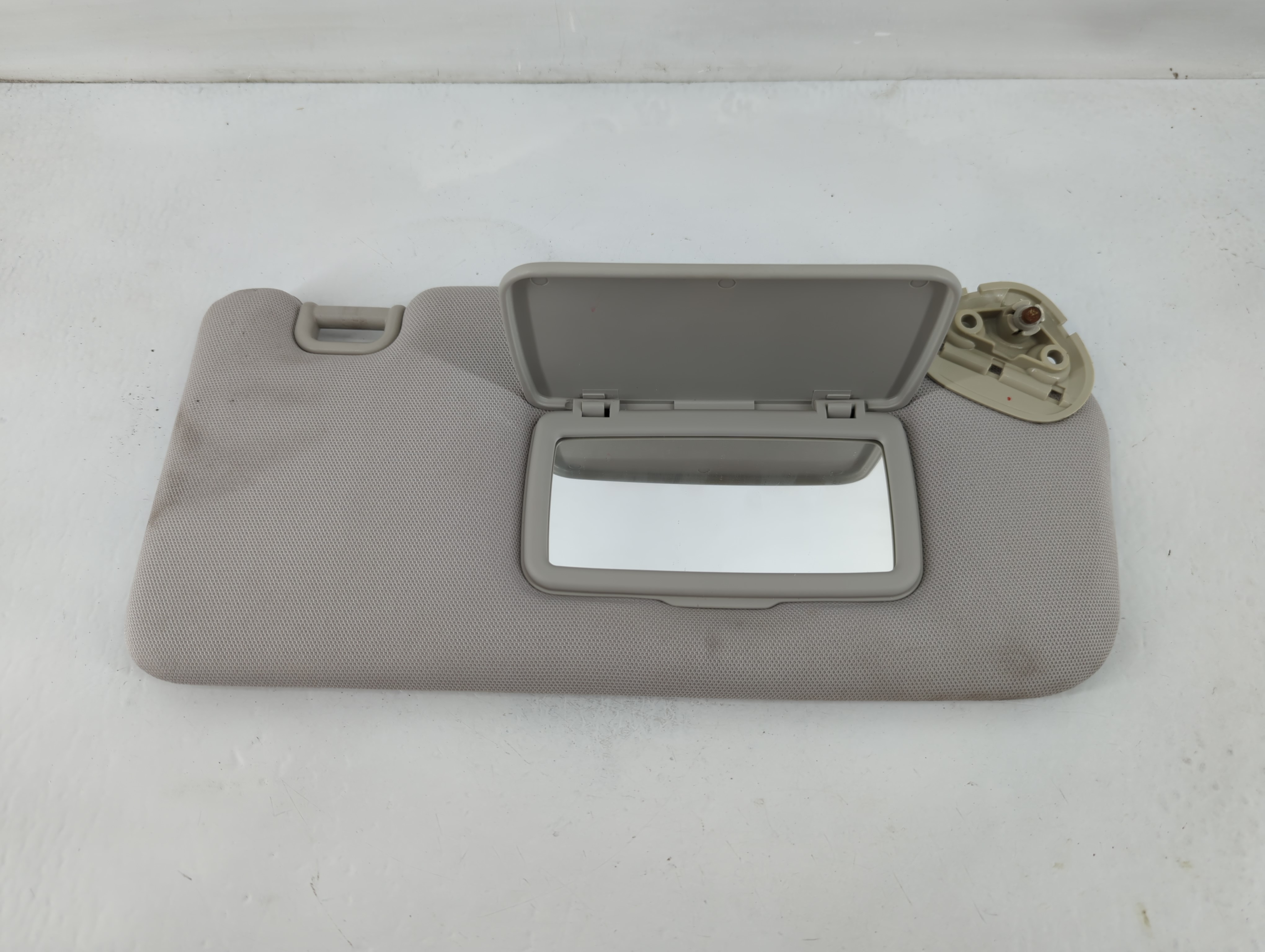 2015-2016 Subaru Impreza Passenger Sun Visor Mirror Right Sunvisor 825115 - Oemusedautoparts1.com