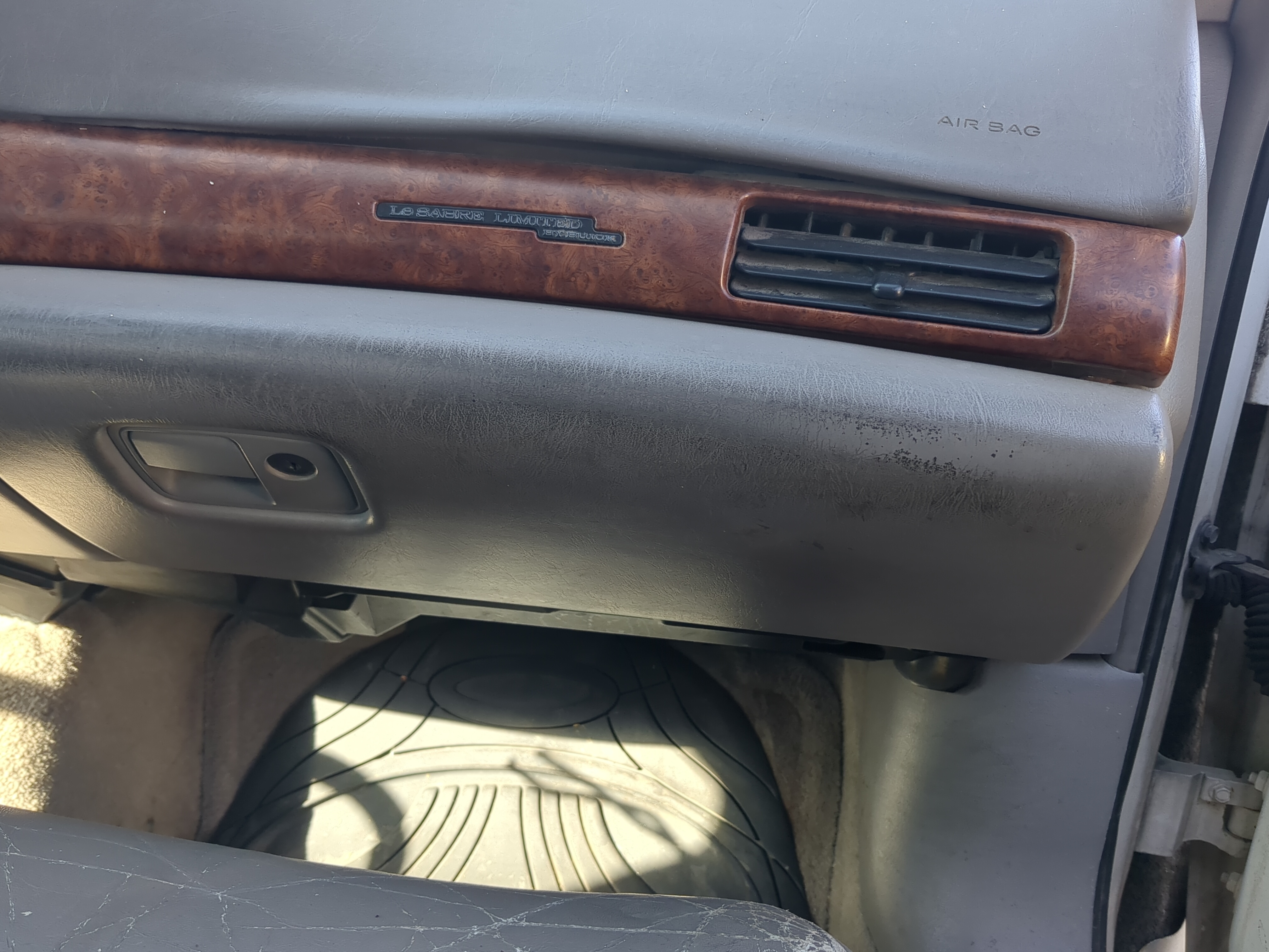 2003 Buick Lesabre Passenger Glove Box Door Storage Compartment 825402 - Oemusedautoparts1.com