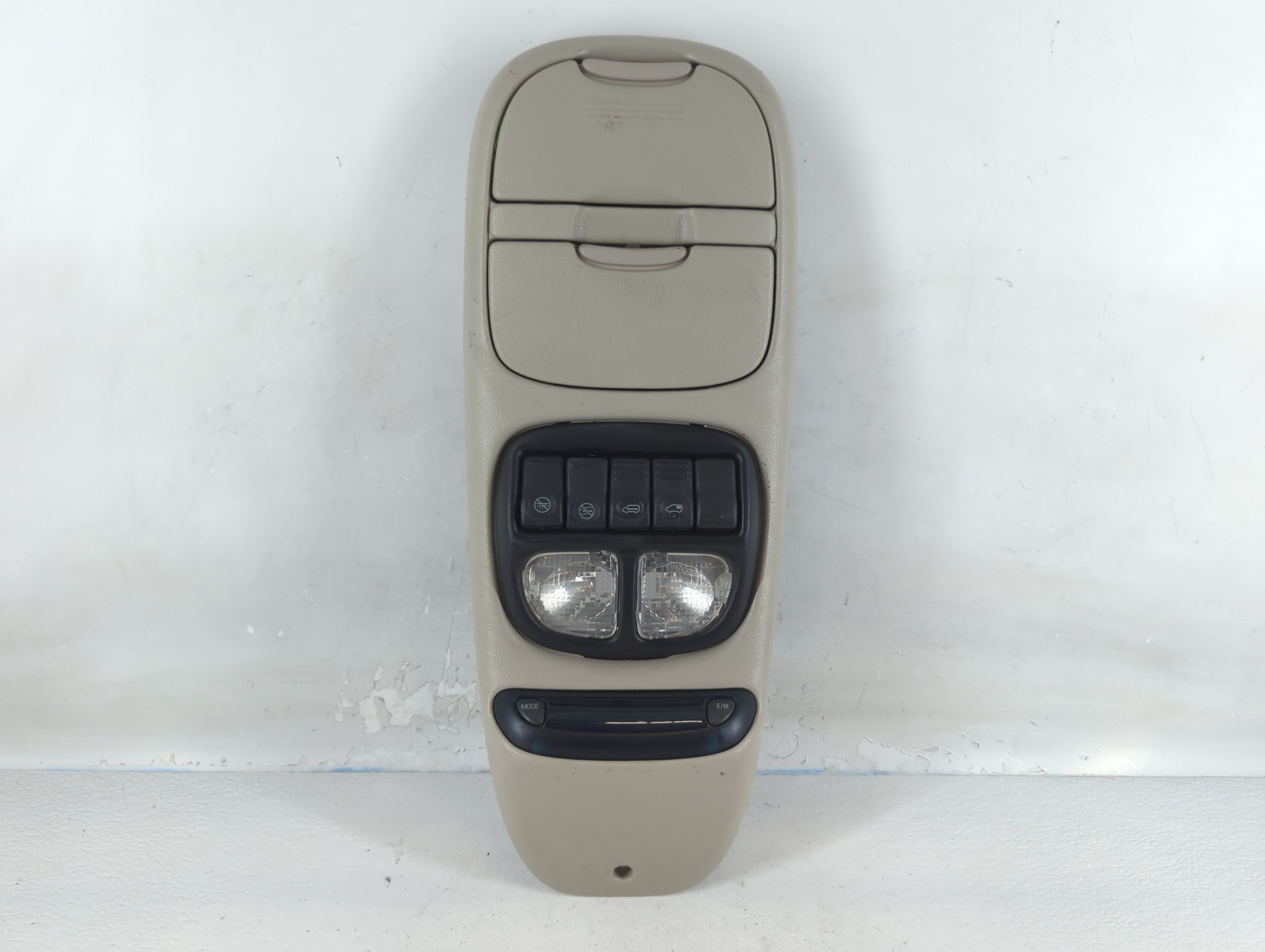 2002 Chevrolet Venture Overhead Roof Console 825465 - Oemusedautoparts1.com