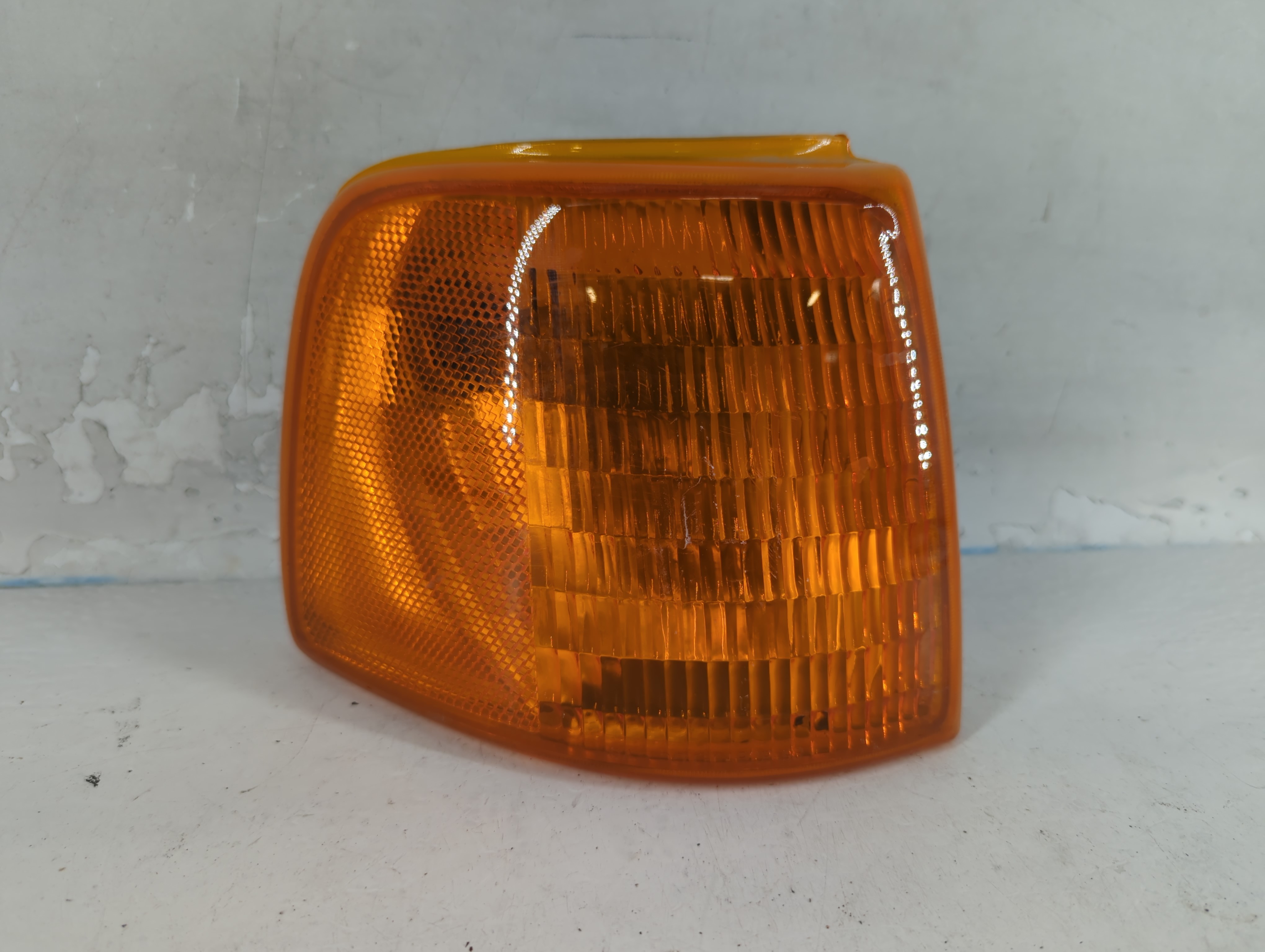 Picture of 1993-1997 Ford Ranger Passenger Right Side Tail Light Taillight Oem 825481