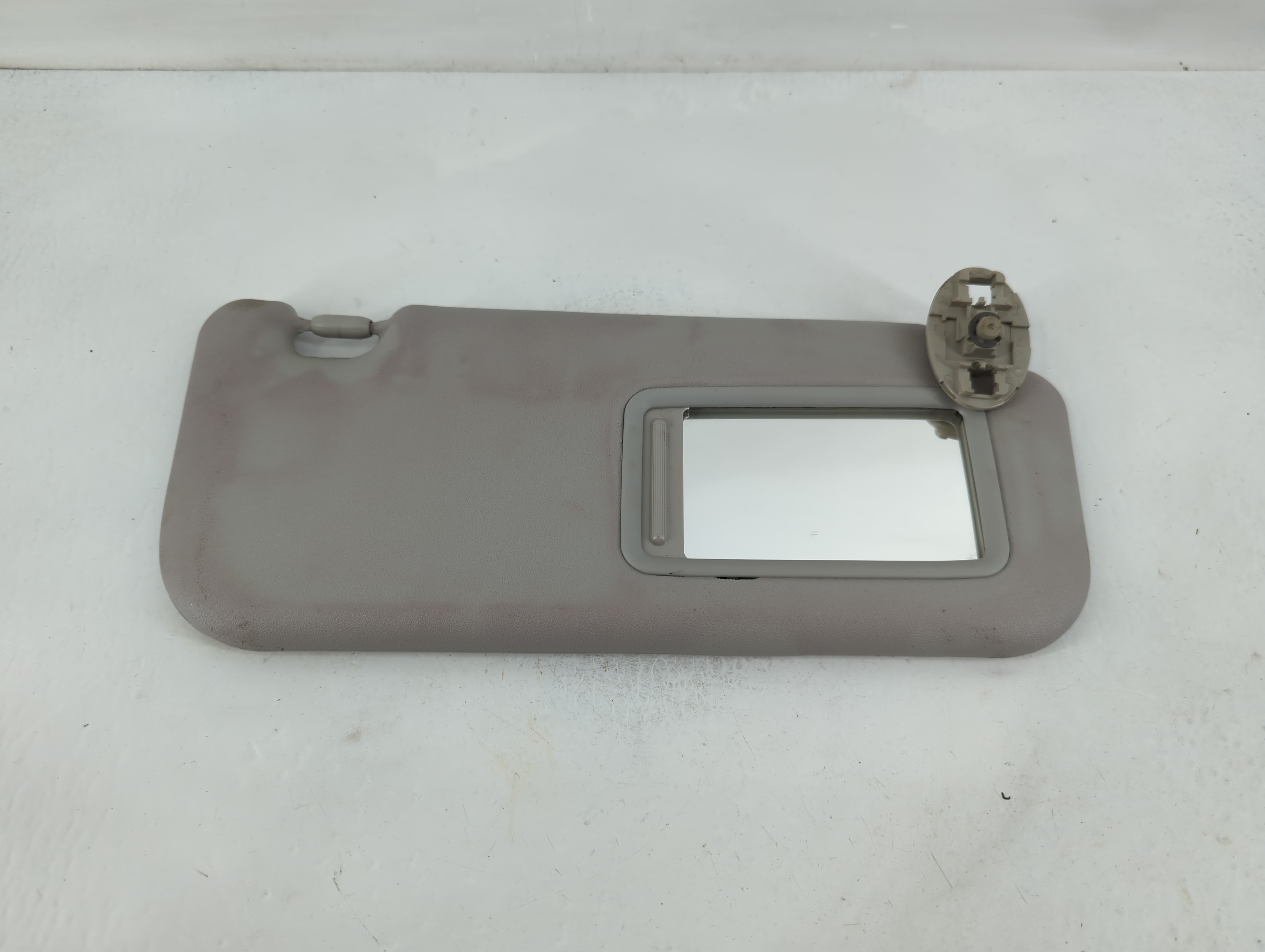 2009-2013 Toyota Corolla Passenger Sun Visor Mirror Right Sunvisor Grey 825518 - Oemusedautoparts1.com