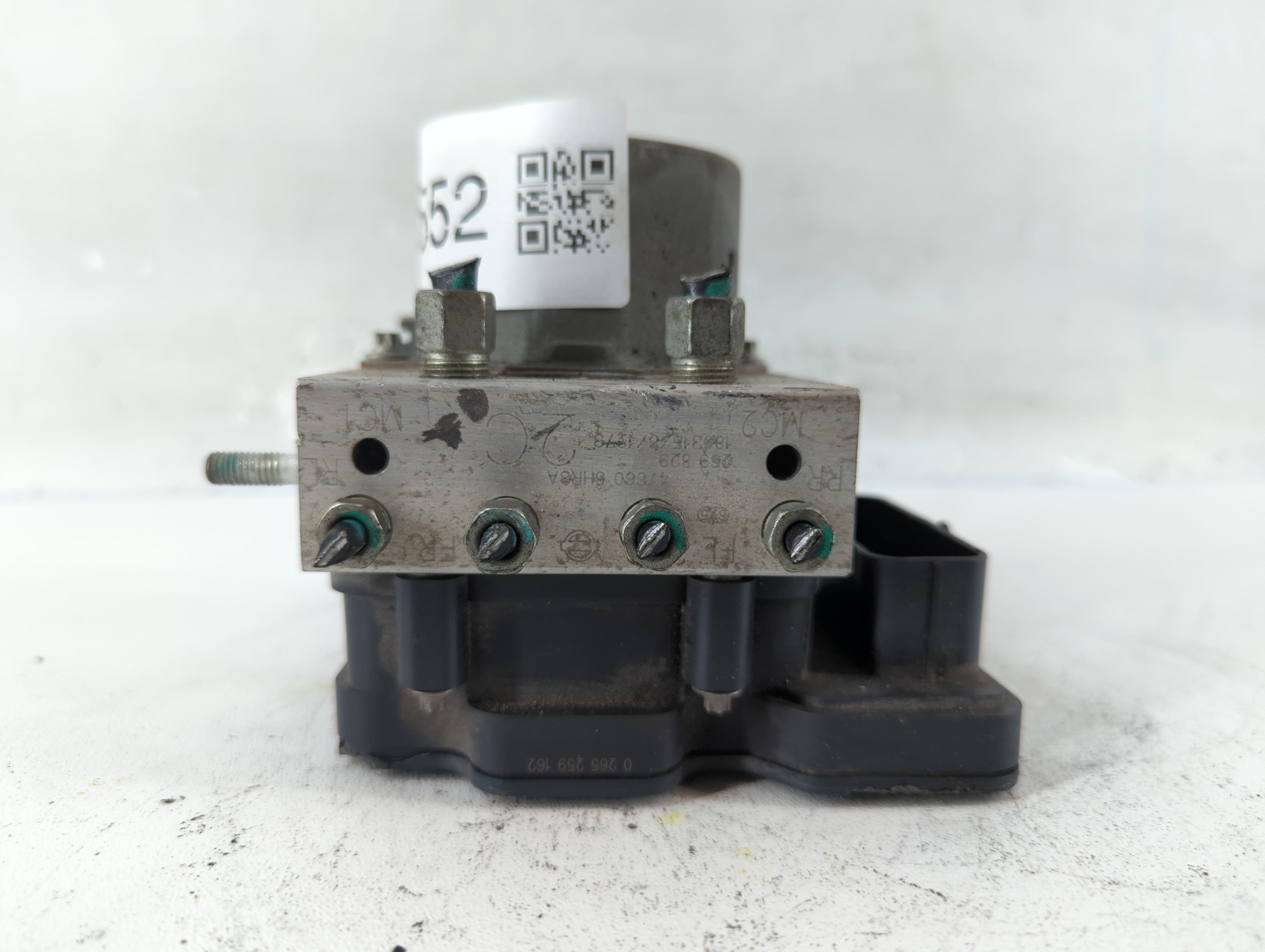 2017-2017 Nissan Rogue Abs Pump Control Module 825552 - Oemusedautoparts1.com