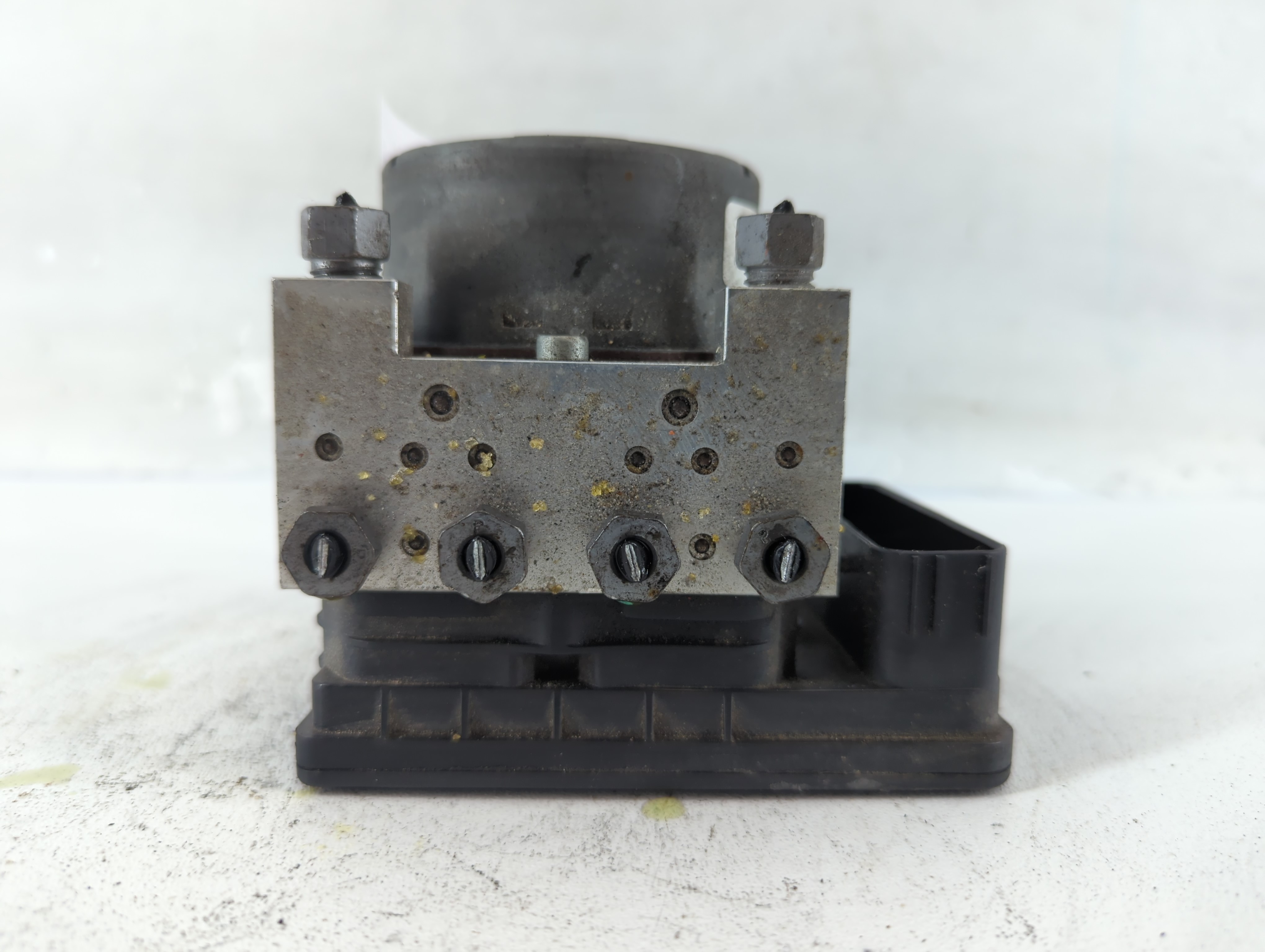 2014-2016 Lincoln Mkz Abs Pump Control Module 825554 - Oemusedautoparts1.com