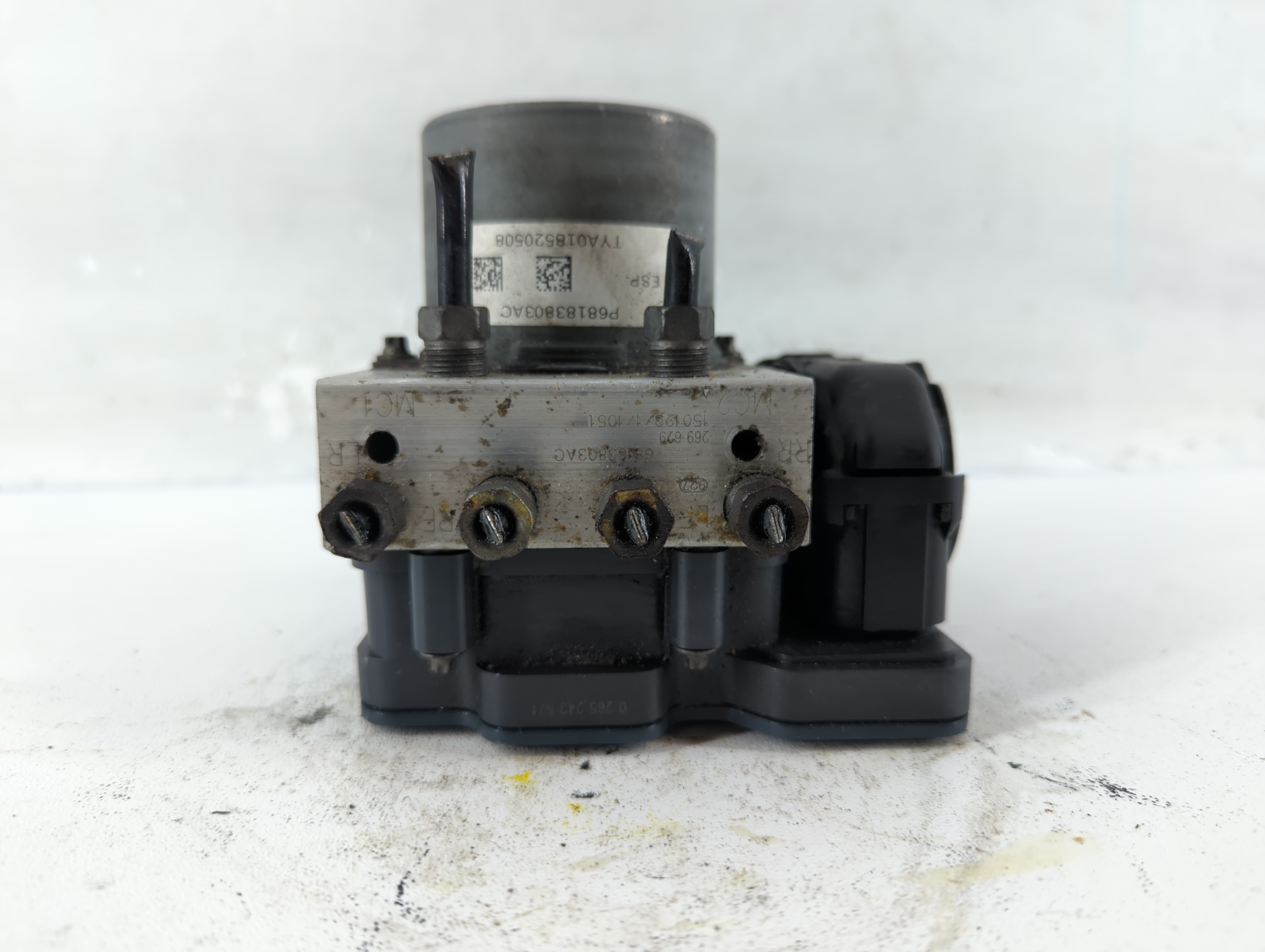 2015-2016 Chrysler Town & Country Abs Pump Control Module 825561 - Oemusedautoparts1.com