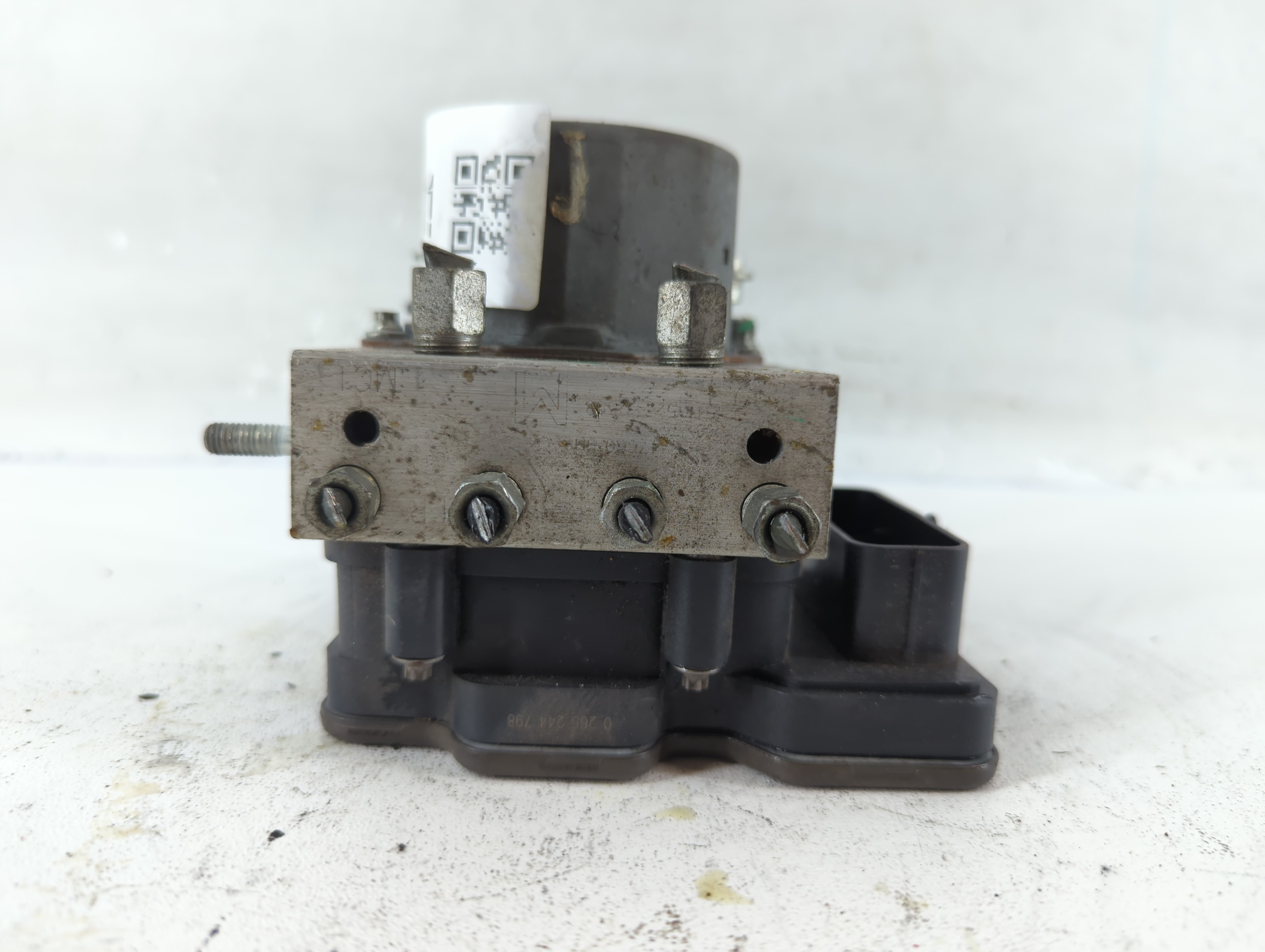 2016-2017 Nissan Altima Abs Pump Control Module 825581 - Oemusedautoparts1.com