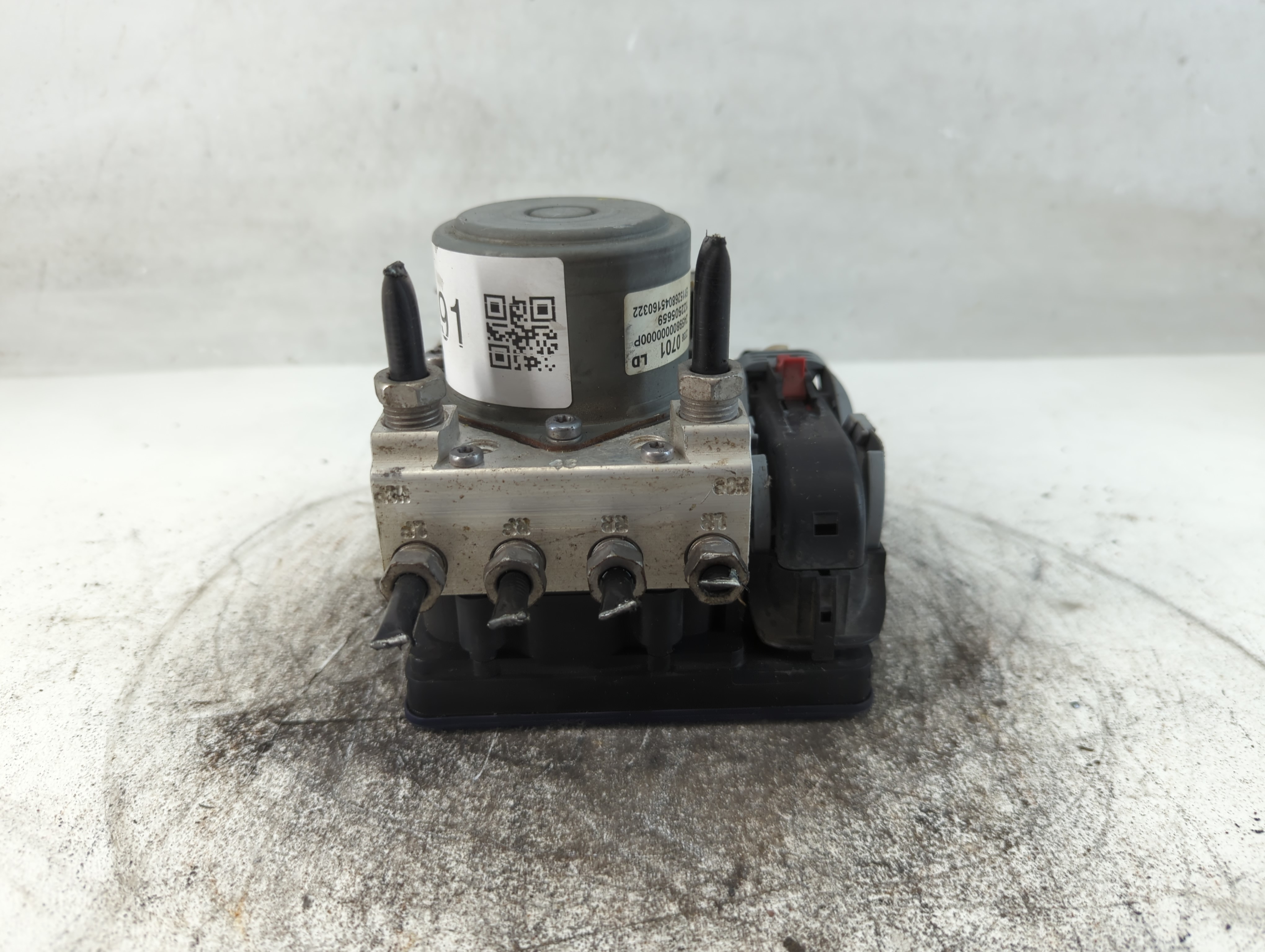 2016-2016 Chevrolet Silverado 1500 Abs Pump Control Module 825591 - Oemusedautoparts1.com