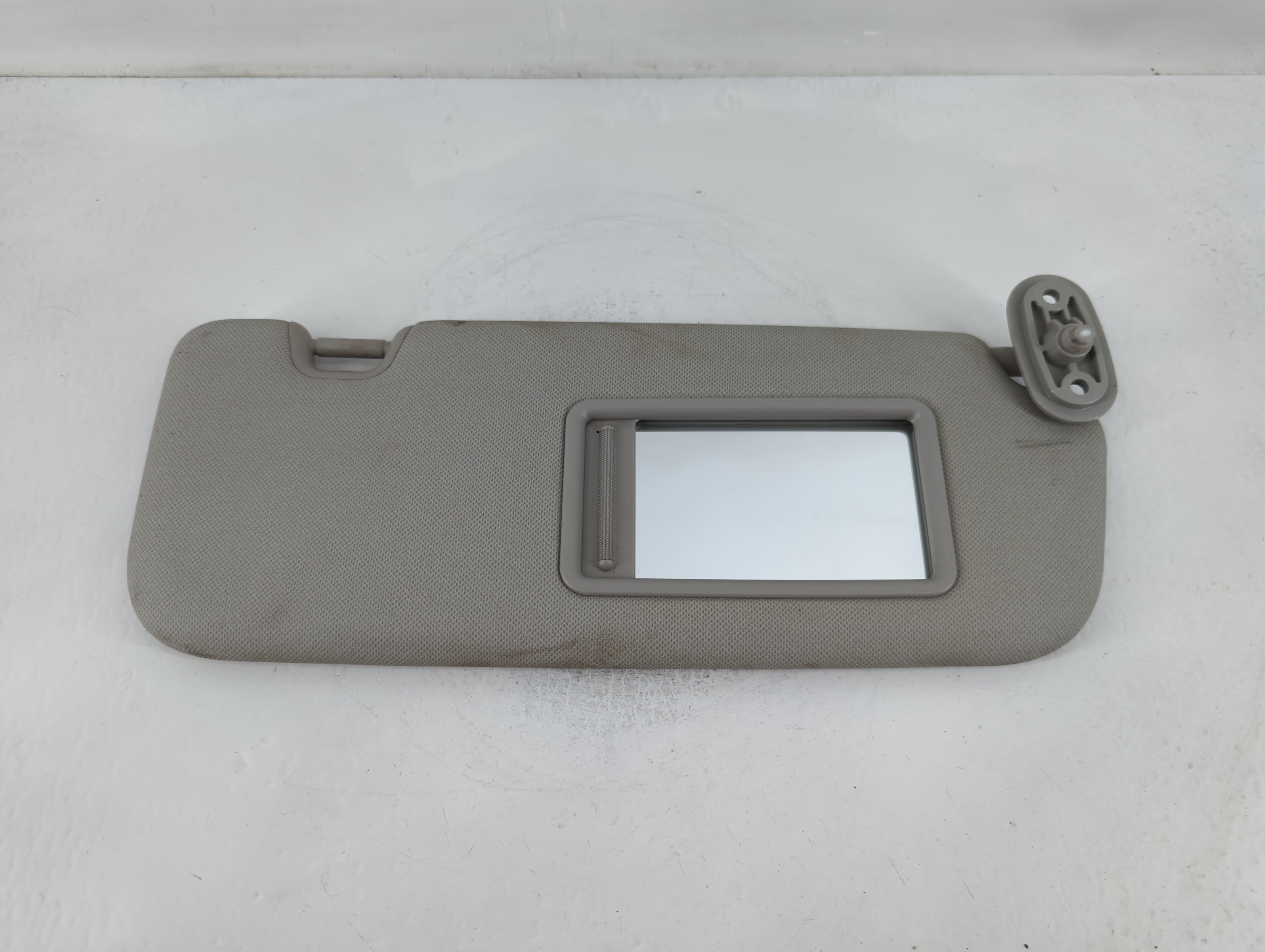 2014-2016 Kia Forte Passenger Sun Visor Mirror Right Sunvisor Grey 826344 - Oemusedautoparts1.com