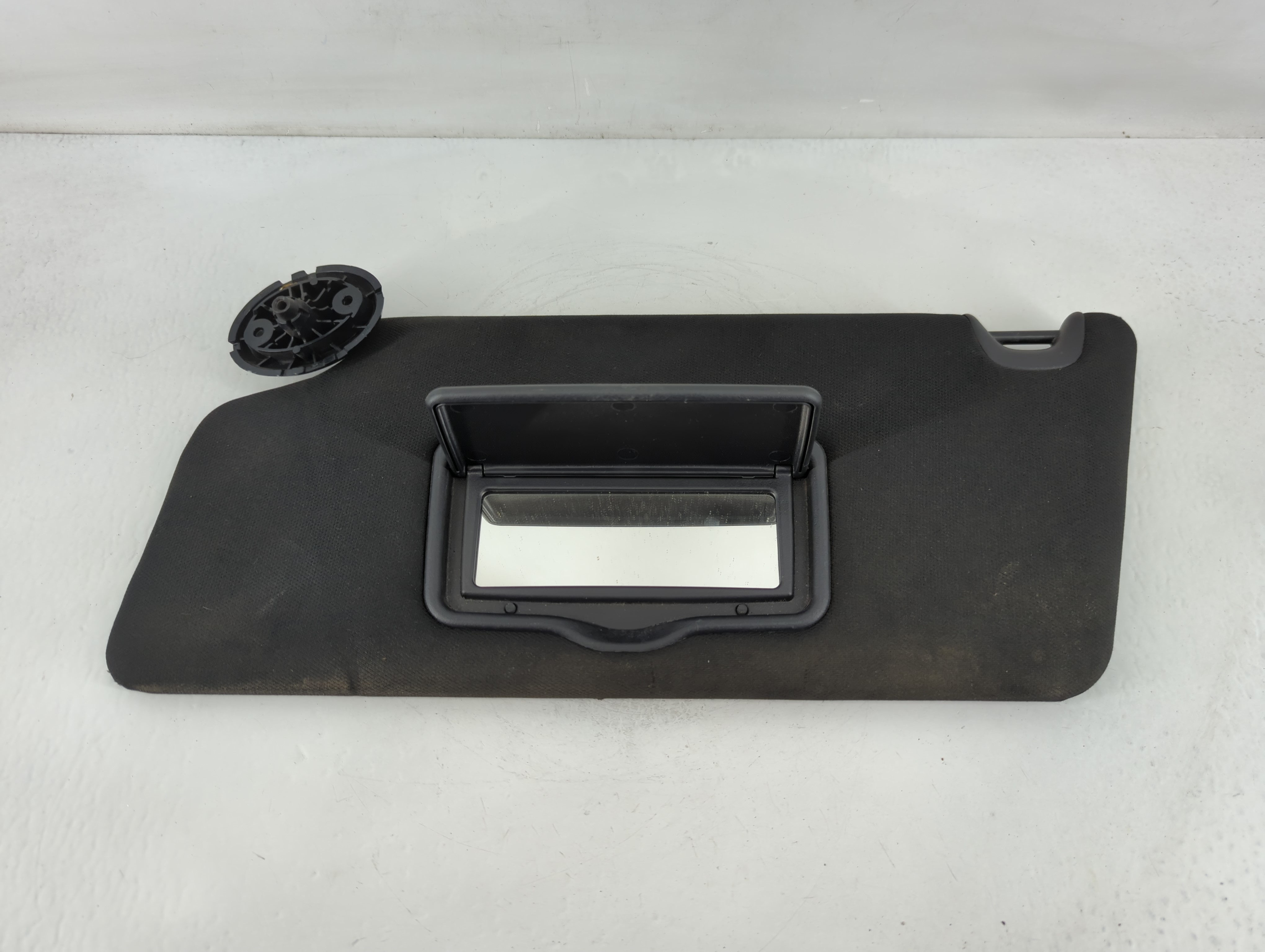 2017 Ford Explorer Driver Sun Visor Mirror Left Sunvisor Black 826351 - Oemusedautoparts1.com