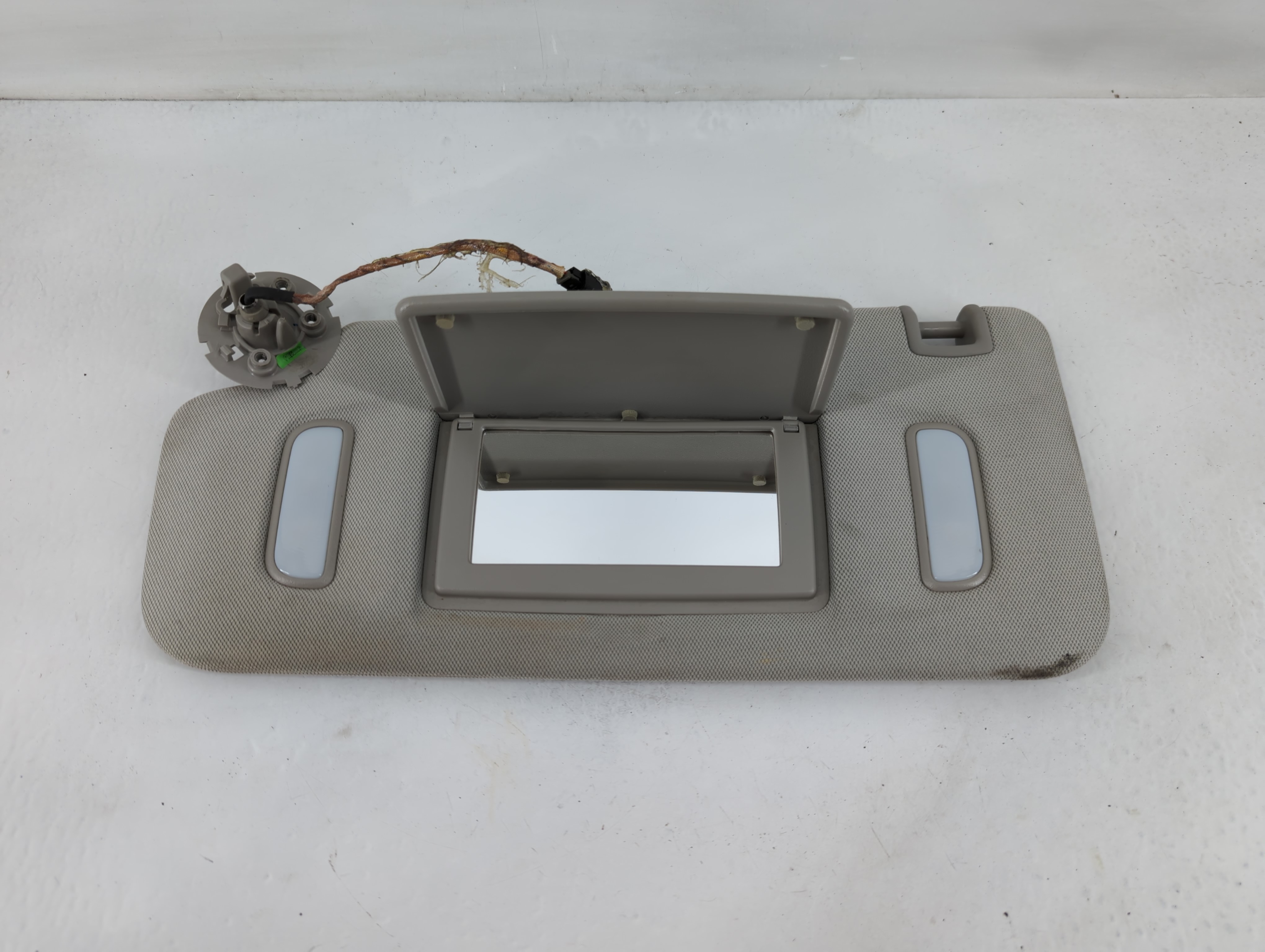 Picture of 2010-2017 Gmc Terrain Driver Sun Visor Mirror Left Sunvisor Grey 826360