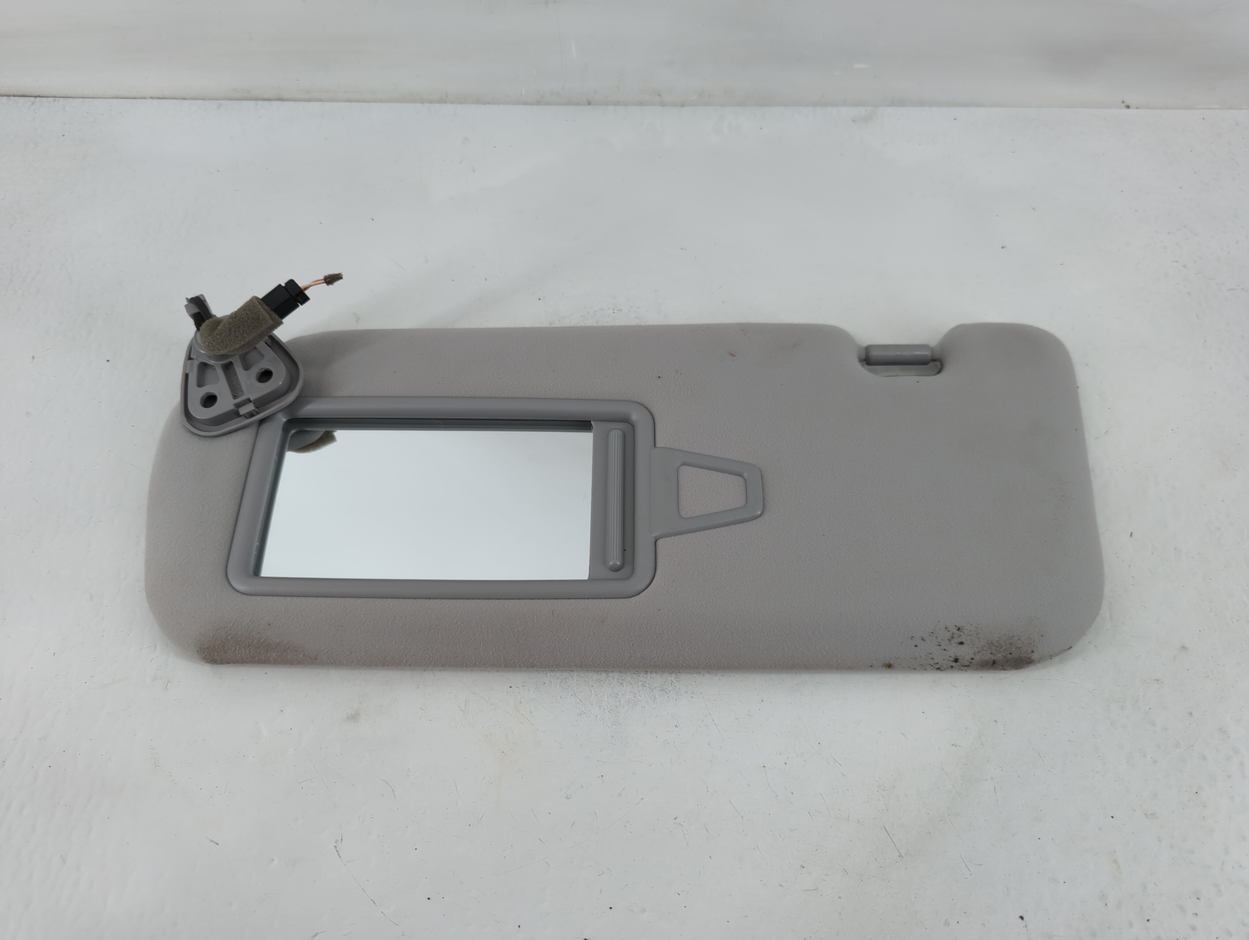Picture of 2014-2016 Kia Cadenza Driver Sun Visor Mirror Left Sunvisor Grey 826362