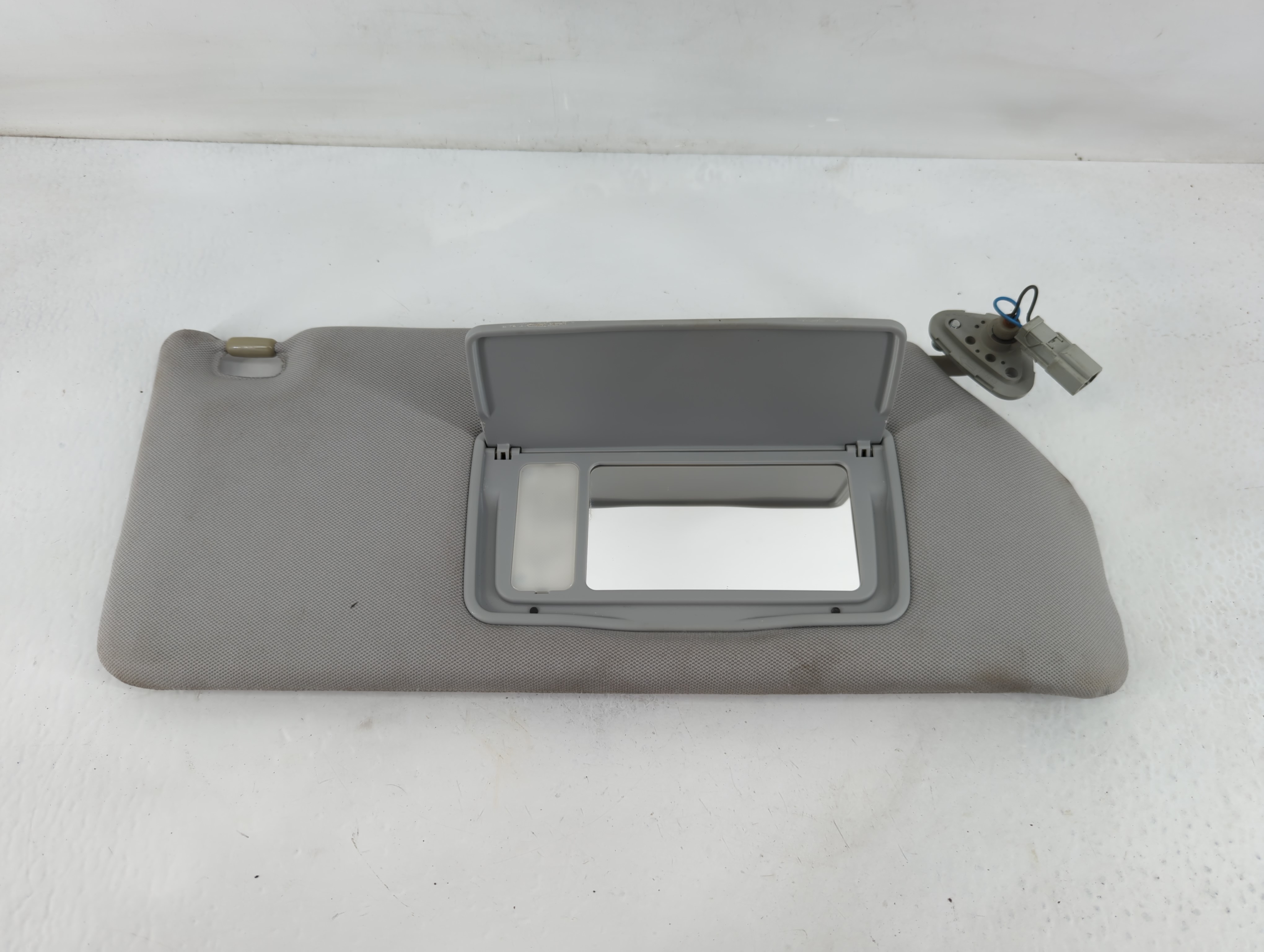 2005-2005 Honda Odyssey Passenger Sun Visor Mirror Right Sunvisor Grey 826363 - Oemusedautoparts1.com