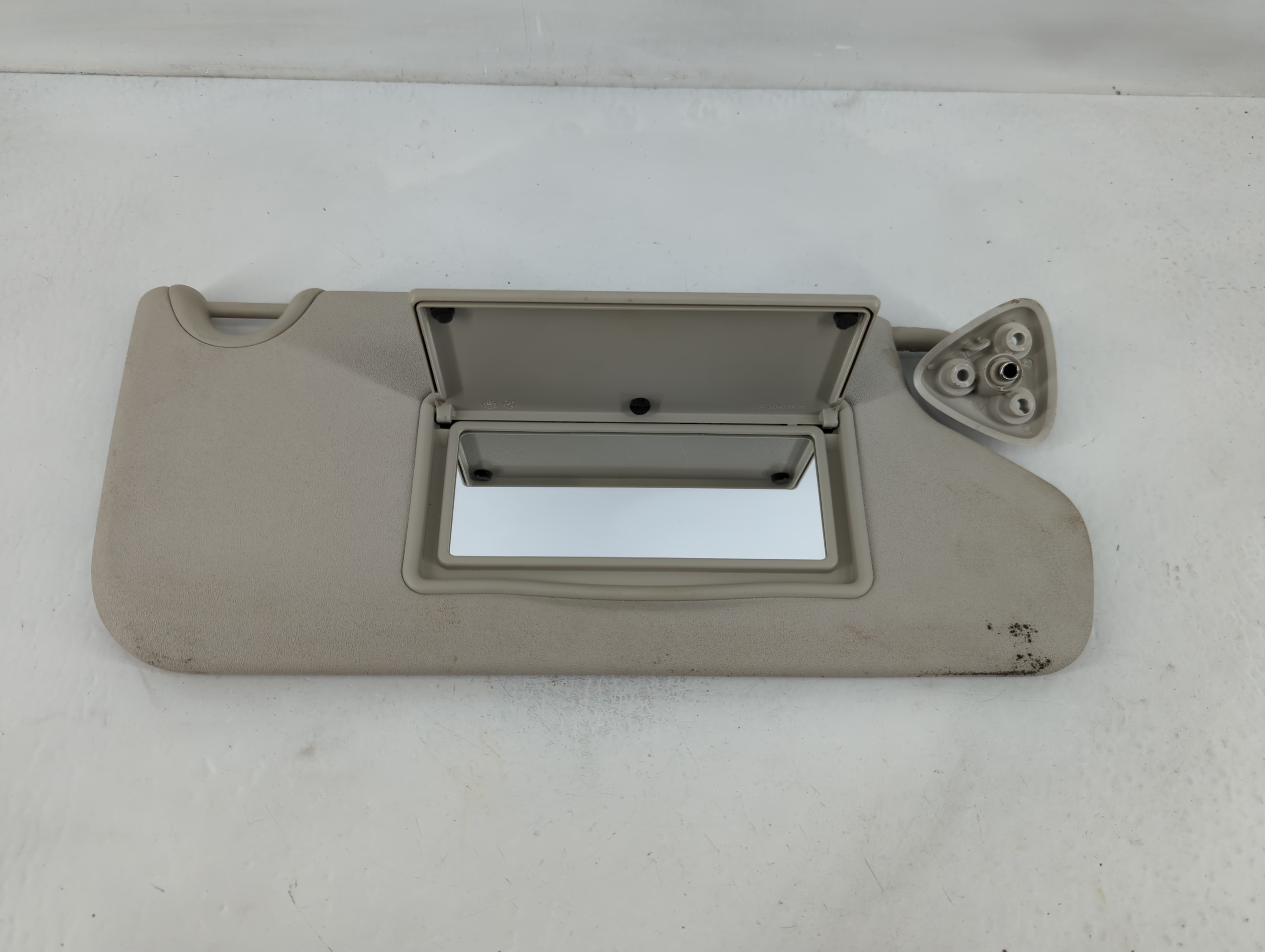 2017 Dodge Journey Passenger Sun Visor Mirror Right Sunvisor Beige 826395 - Oemusedautoparts1.com