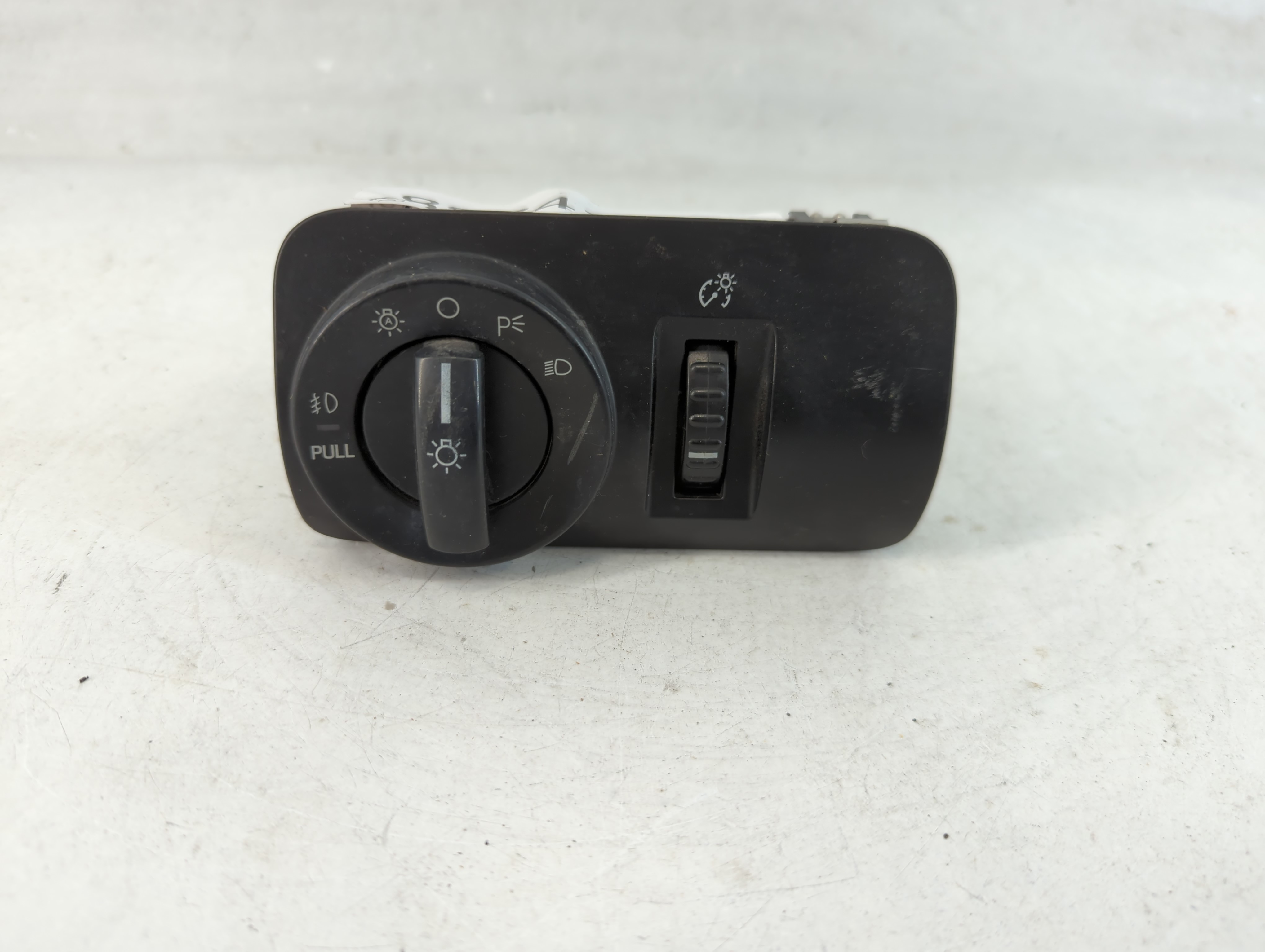 Picture of 2007 Ford Freestyle Headlight Lamp Control Switch Black 826418