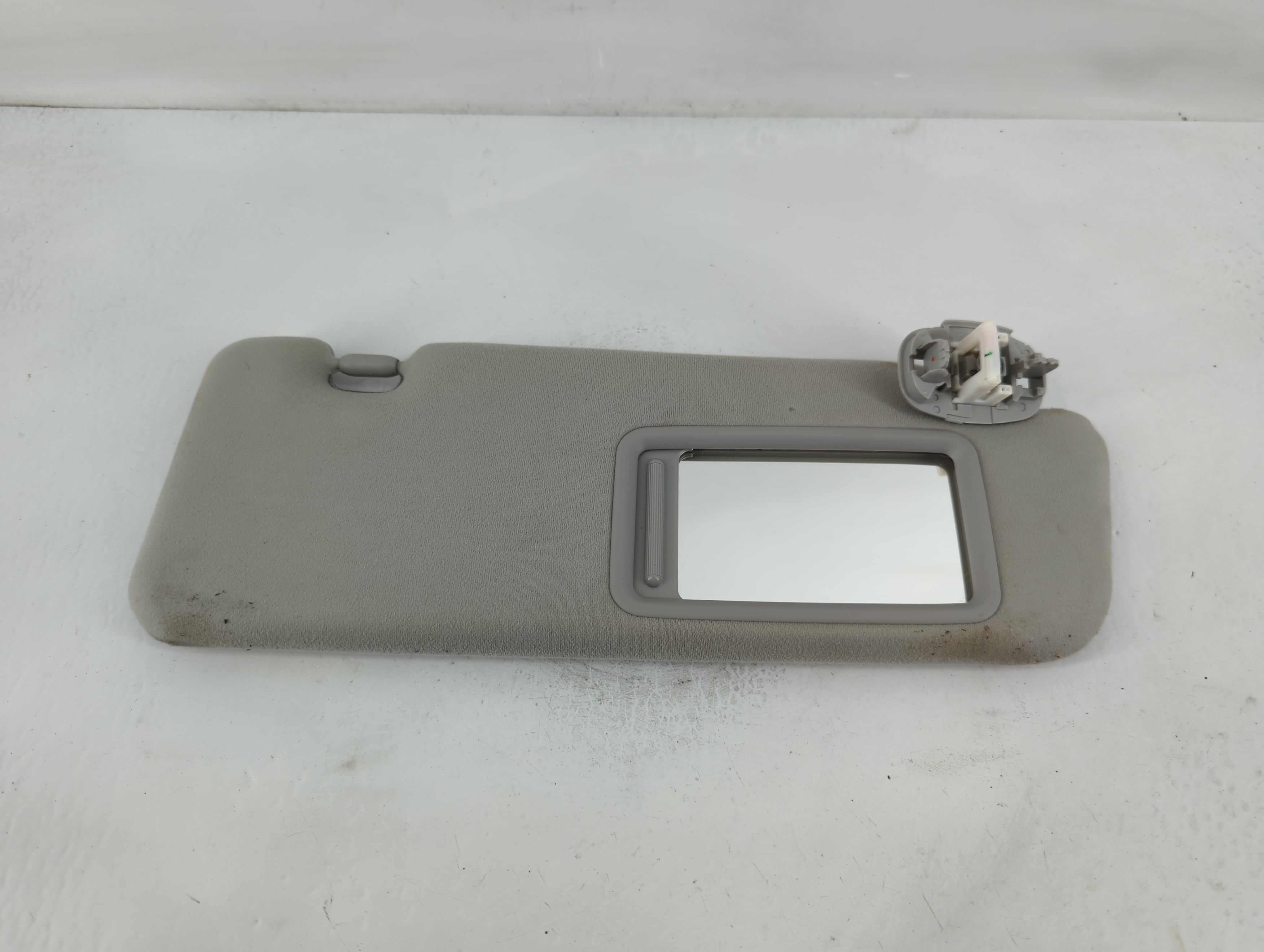 2010-2015 Toyota Prius Passenger Sun Visor Mirror Right Sunvisor Grey 826514 - Oemusedautoparts1.com