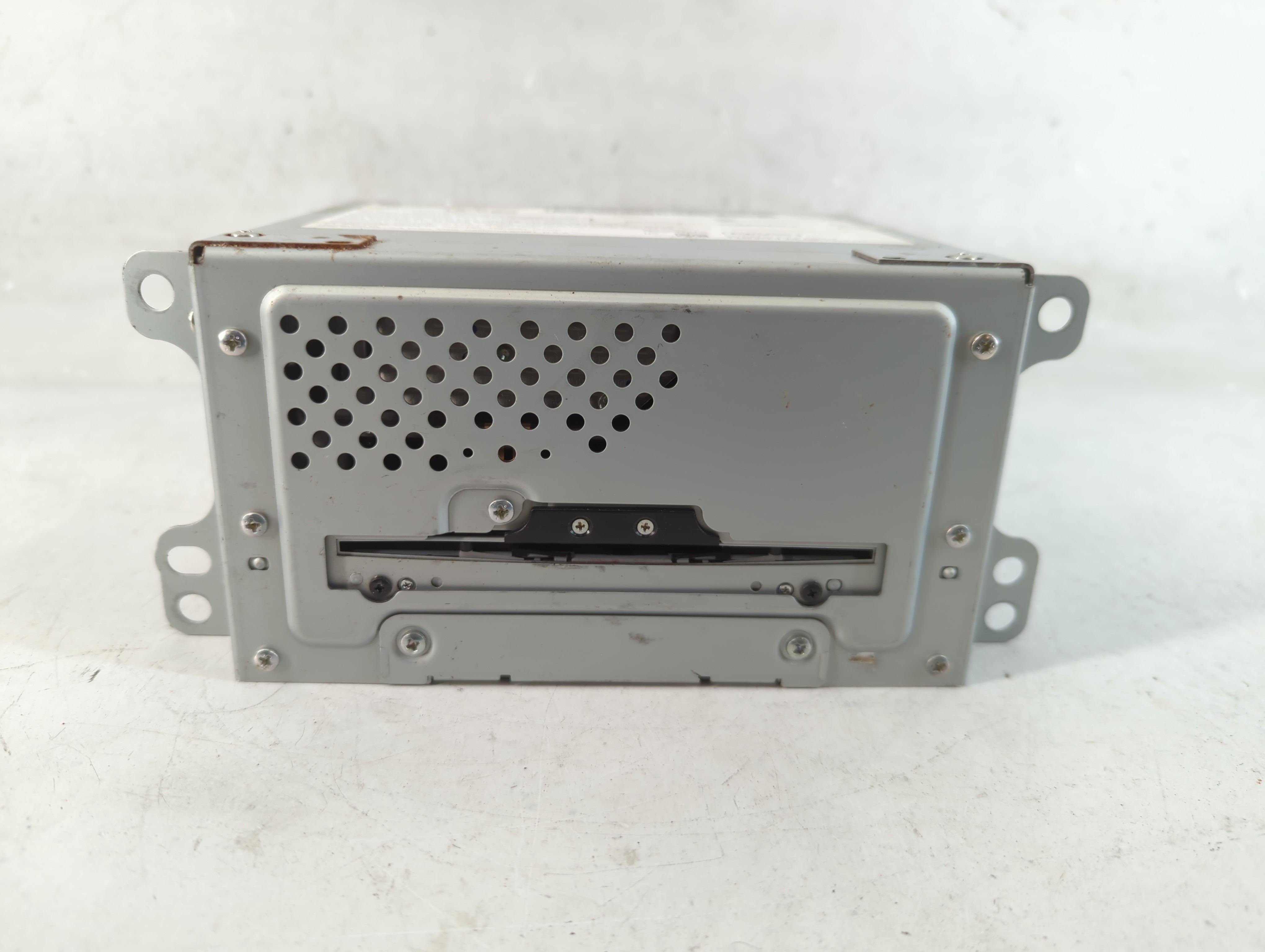 2011-2011 Chevrolet Volt Am Fm Cd Player Radio Receiver 826538 - Oemusedautoparts1.com