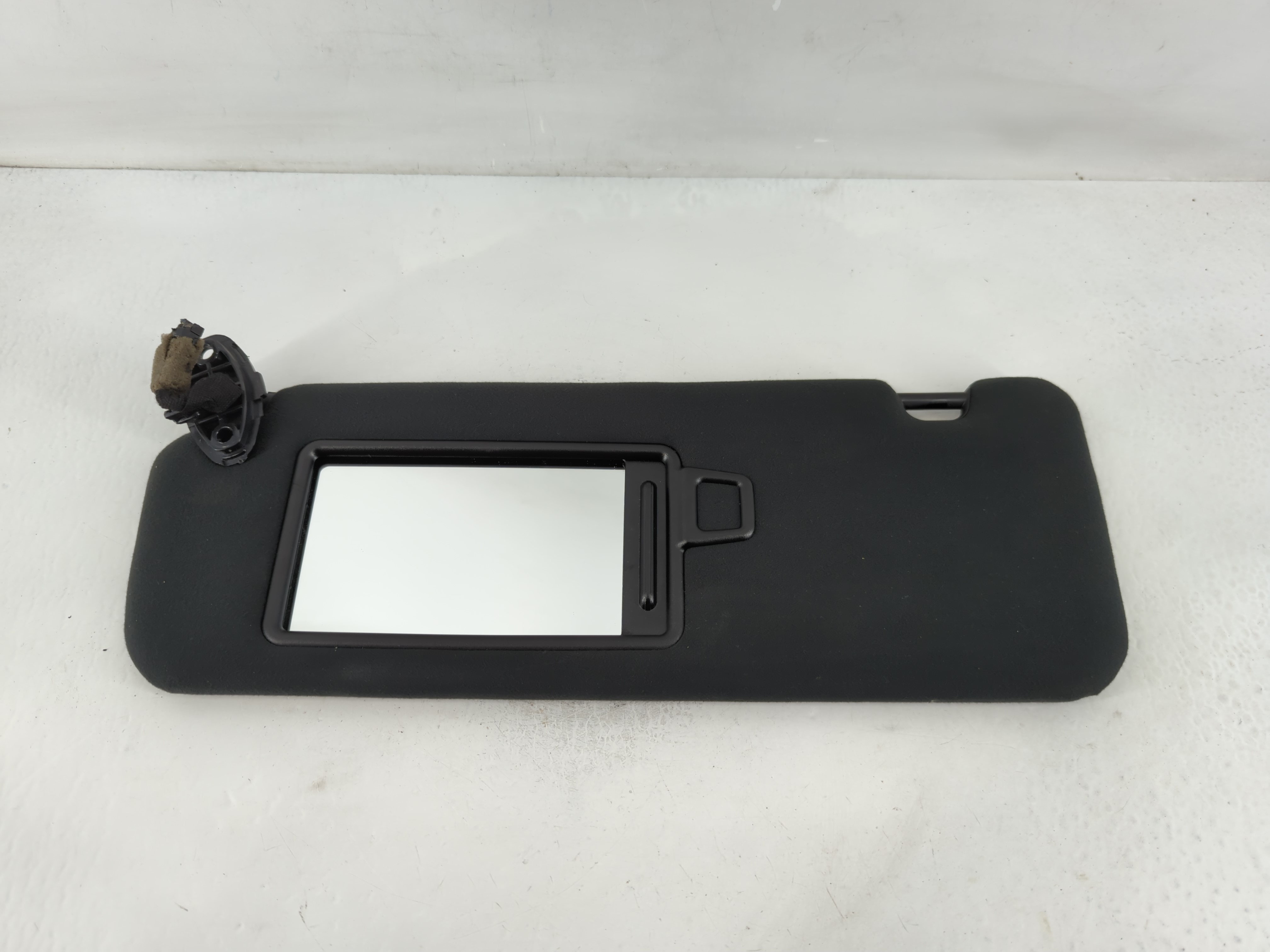 2016-2020 Kia Sorento Driver Sun Visor Mirror Left Sunvisor Black 826579 - Oemusedautoparts1.com