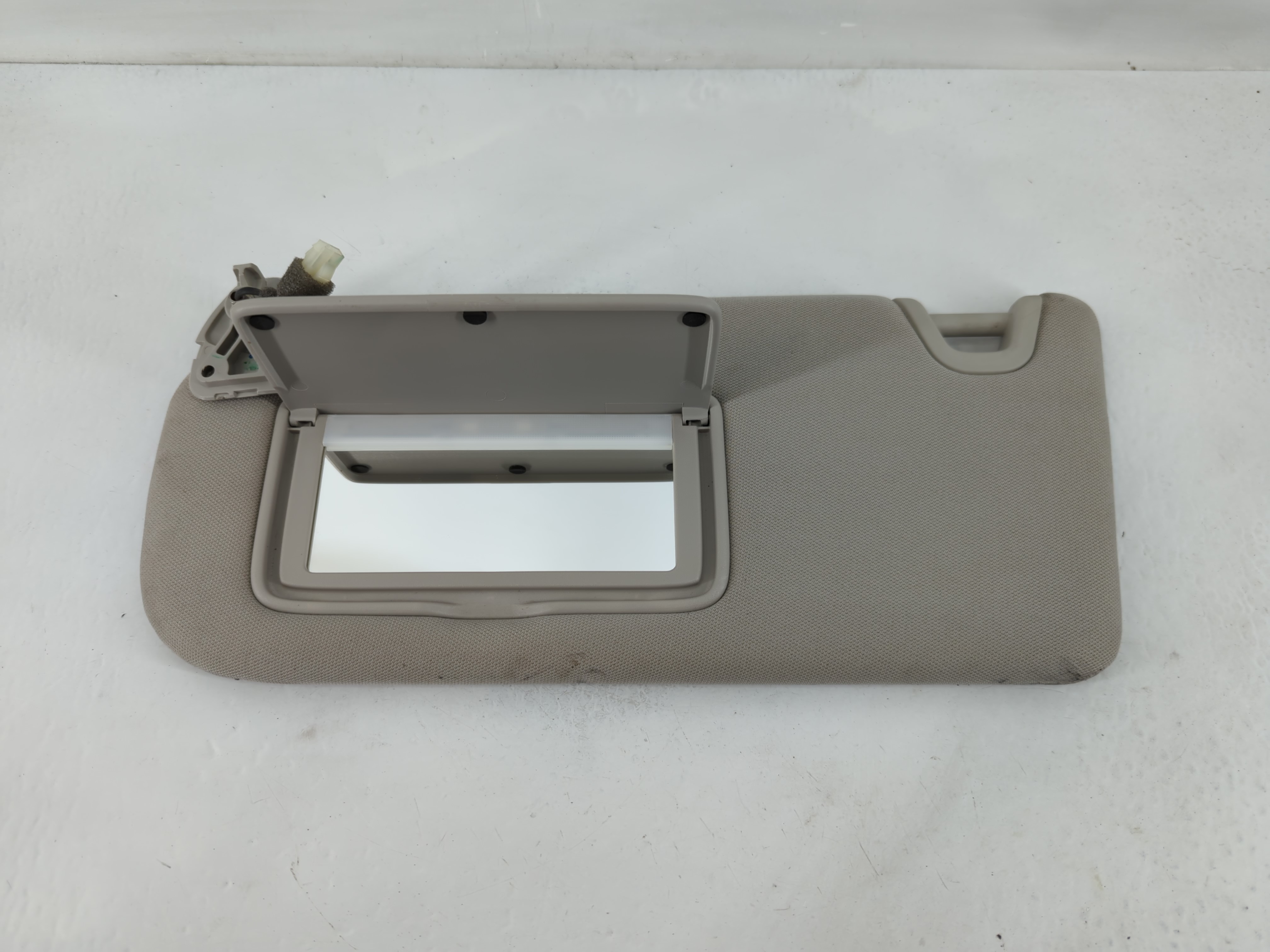 2021-2022 Nissan Altima Driver Sun Visor Mirror Left Sunvisor Grey 826584 - Oemusedautoparts1.com