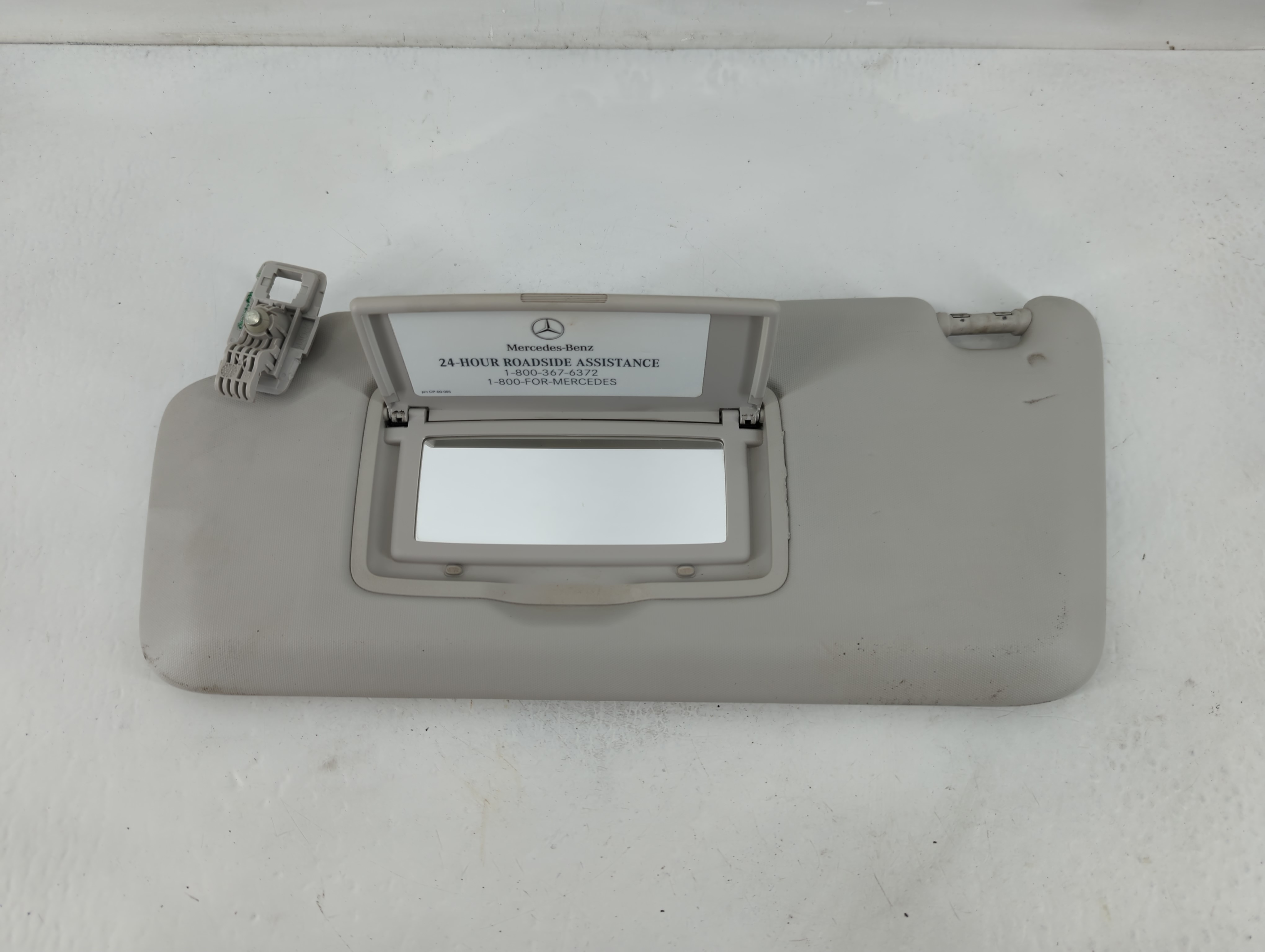 2015-2017 Mercedes-benz C300 Driver Sun Visor Mirror Left Sunvisor Grey 826605 - Oemusedautoparts1.com