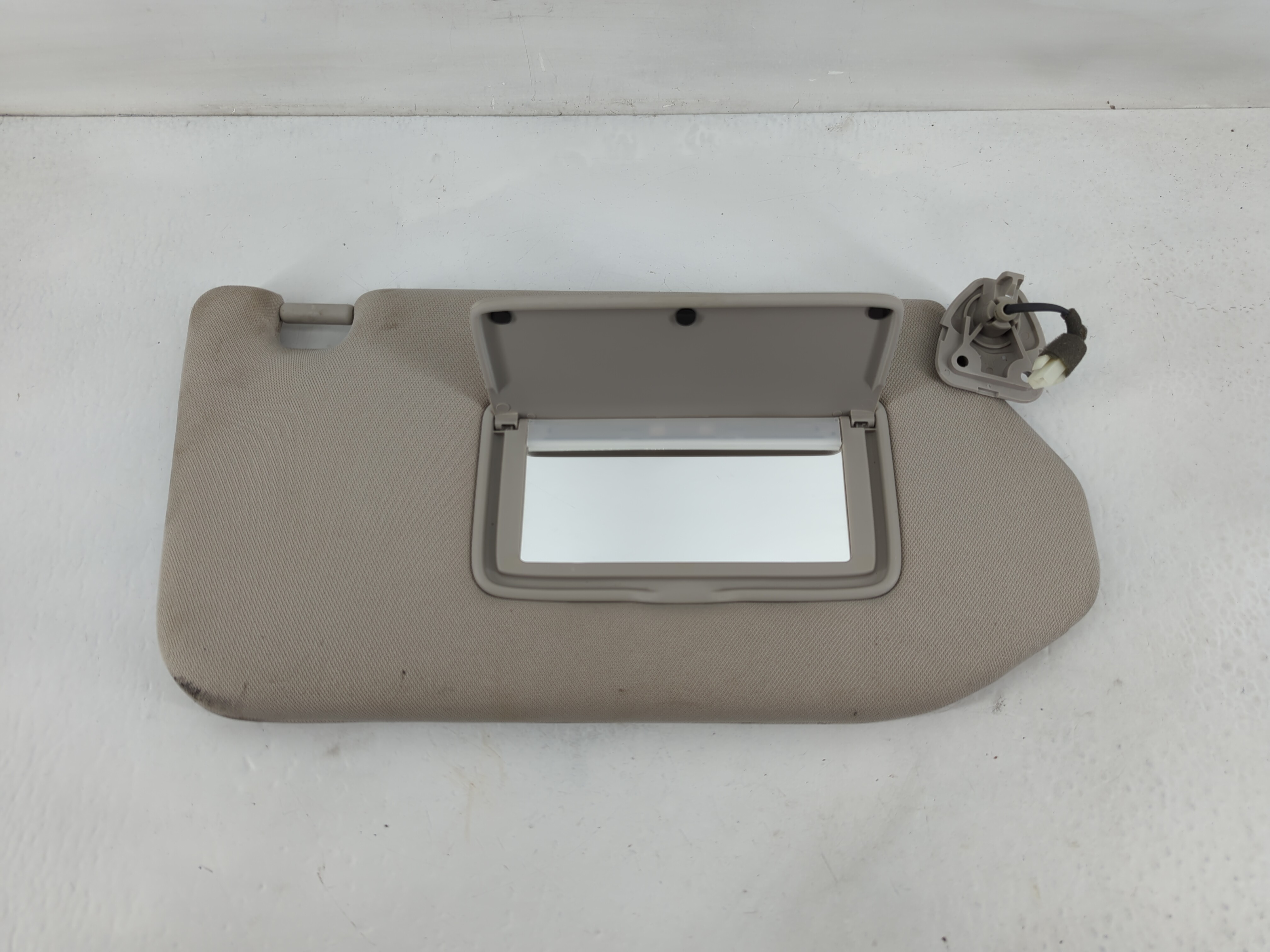 2013-2018 Nissan Pathfinder Passenger Sun Visor Mirror Right Sunvisor 826627 - Oemusedautoparts1.com