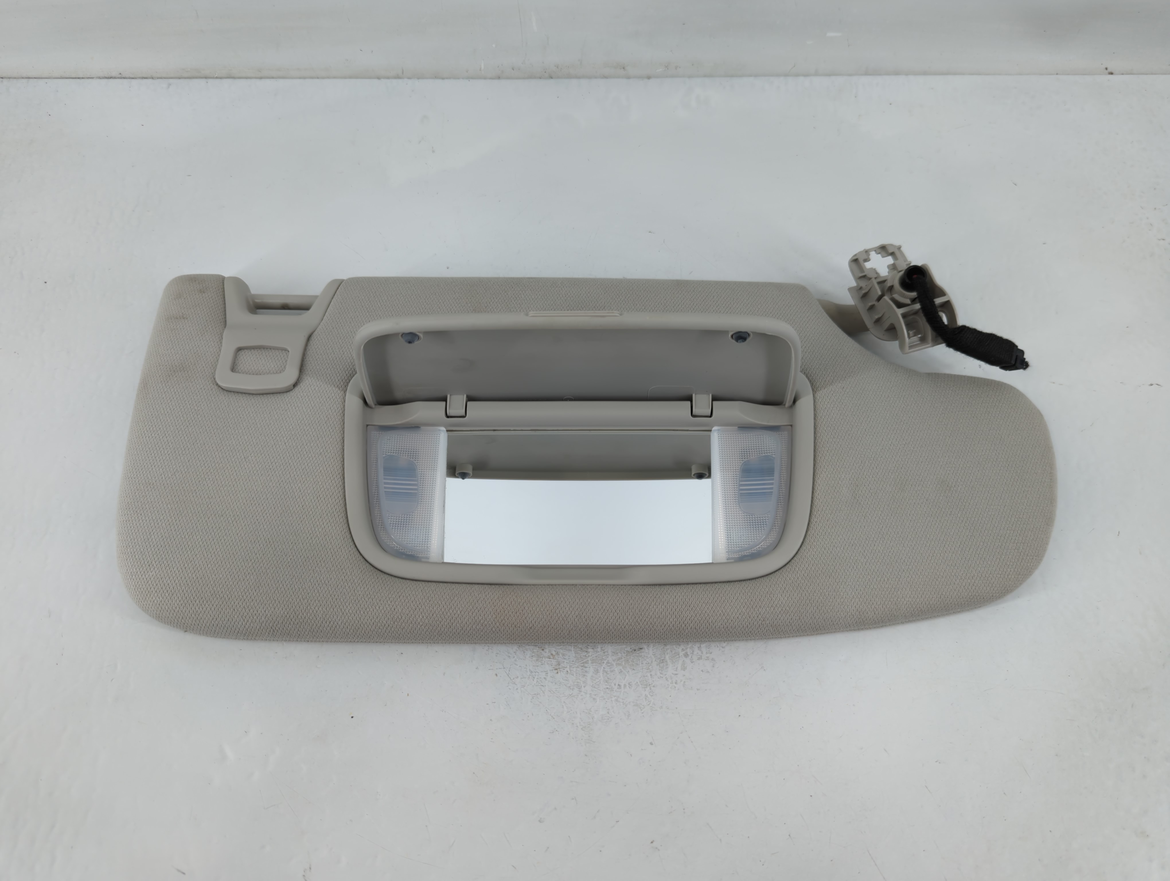 2013-2014 Ford Fusion Passenger Sun Visor Mirror Right Sunvisor Grey 826640 - Oemusedautoparts1.com
