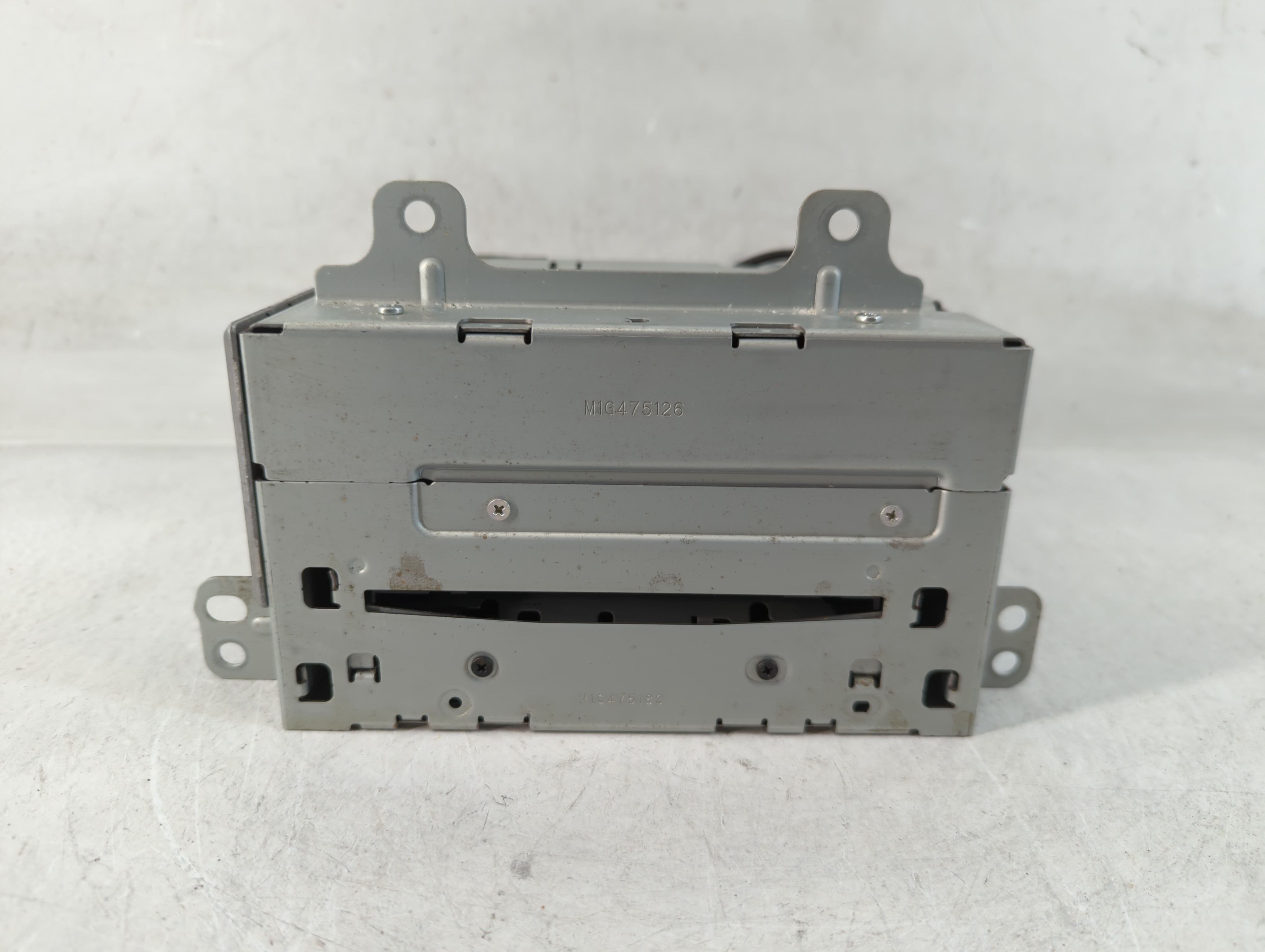 2010-2010 Chevrolet Equinox Am Fm Cd Player Radio Receiver 826656 - Oemusedautoparts1.com