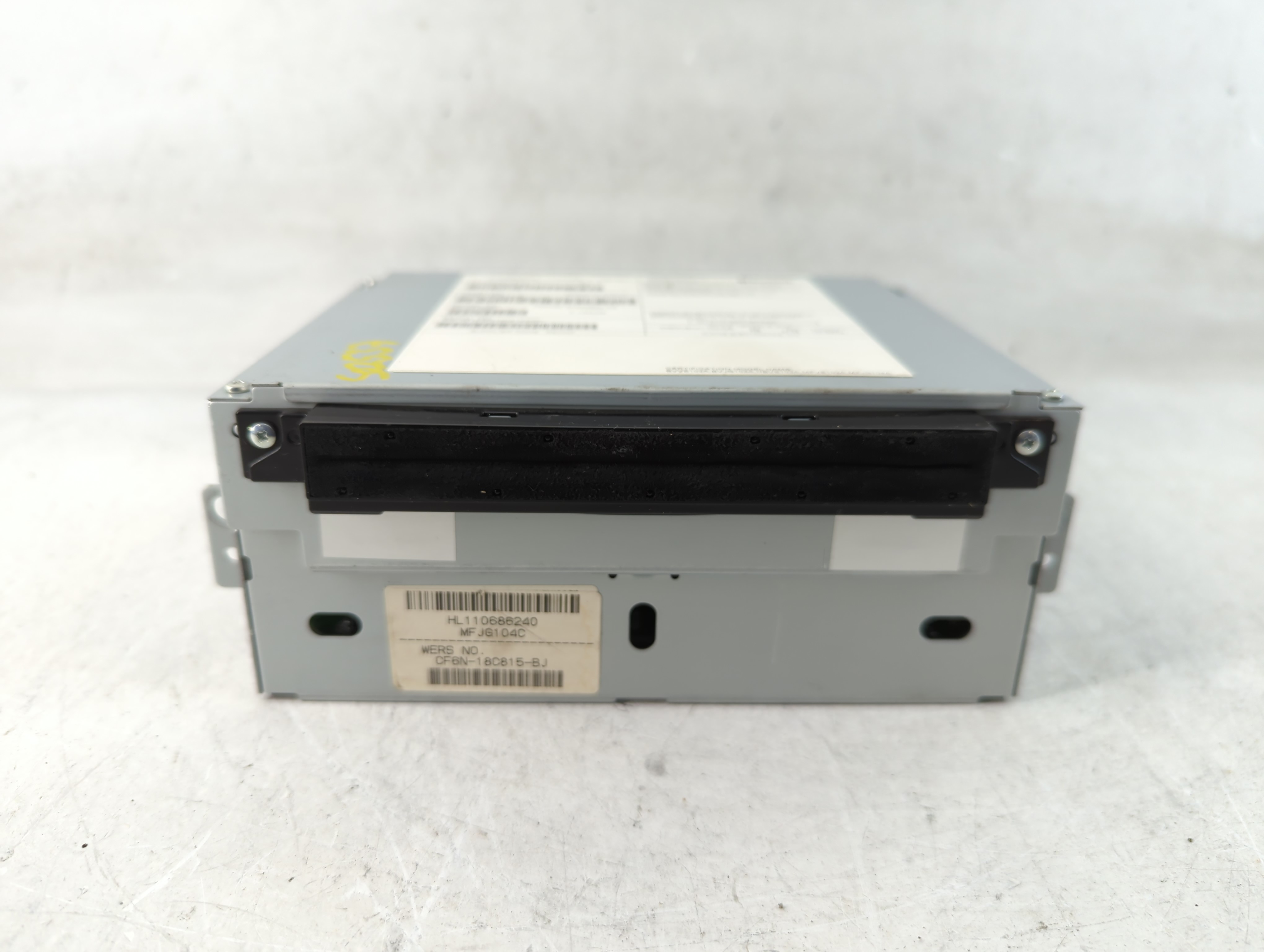 2013-2015 Land Rover Lr2 Am Fm Cd Player Radio Receiver 826657 - Oemusedautoparts1.com