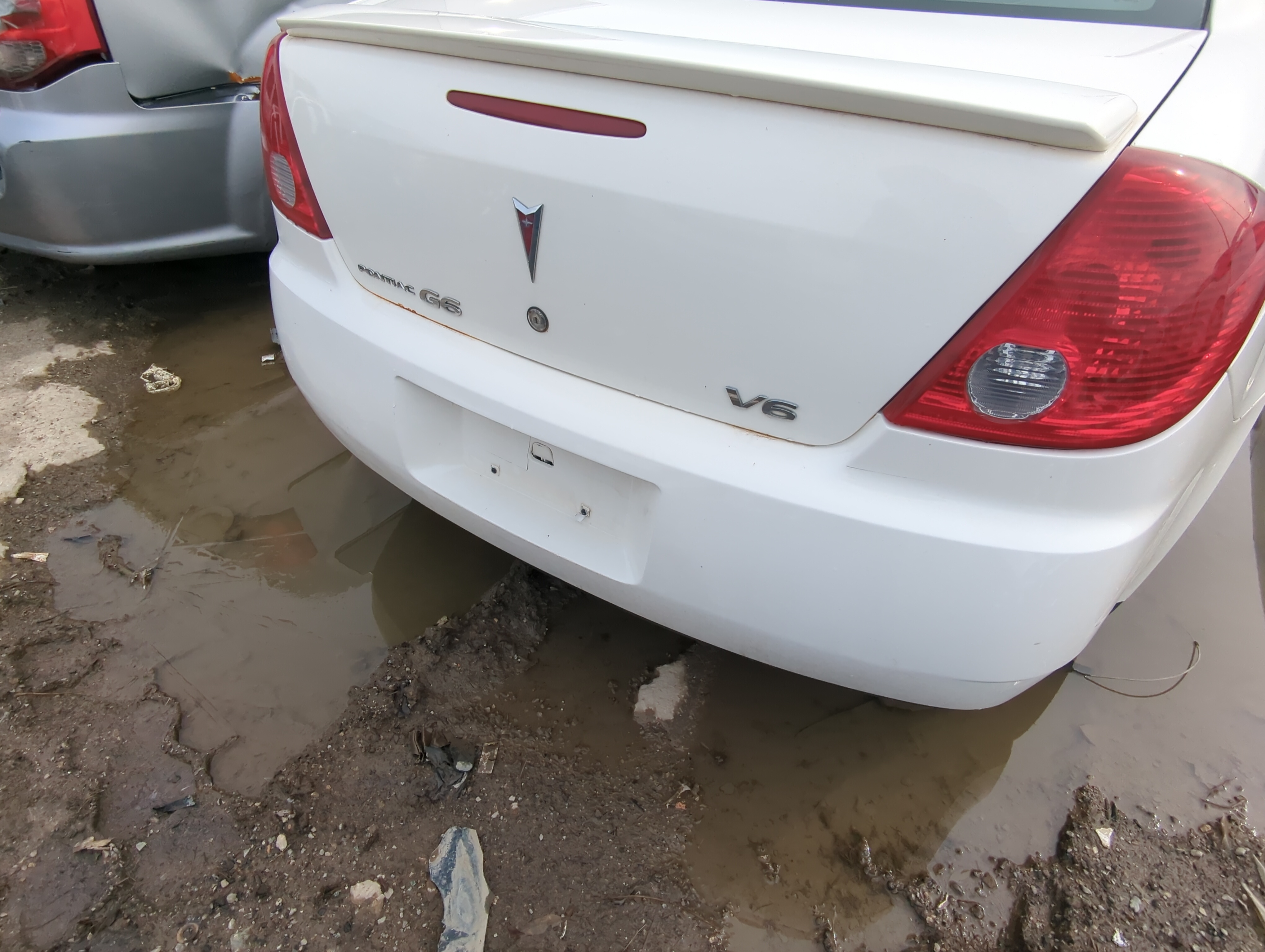 Picture of 2006-2007 Pontiac G6 Rear Bumper Assembly Oem 827006