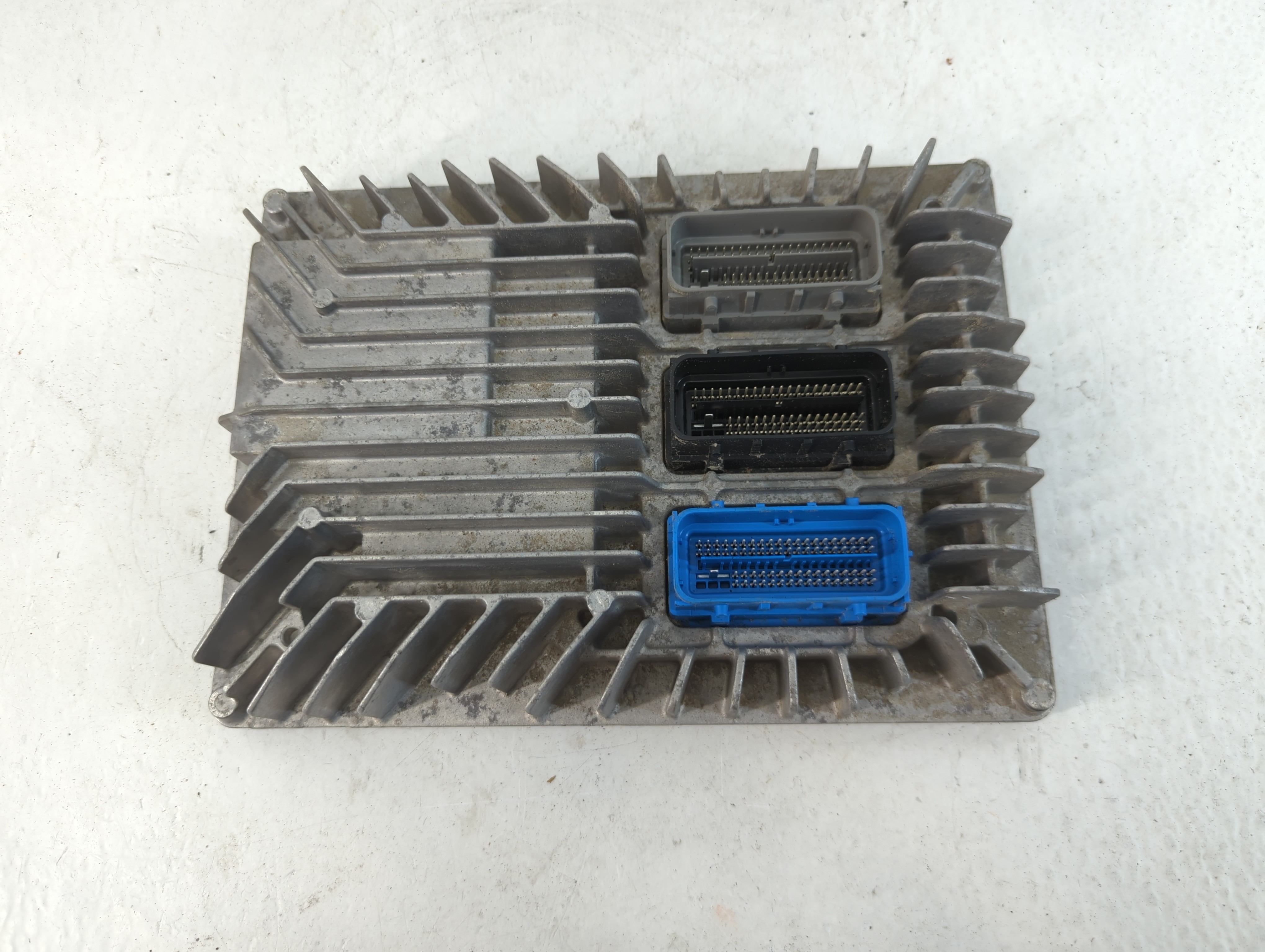2017-2017 Gmc Terrain Engine Control Computer Ecu Pcm Ecm Pcu Oem 827376 - Oemusedautoparts1.com