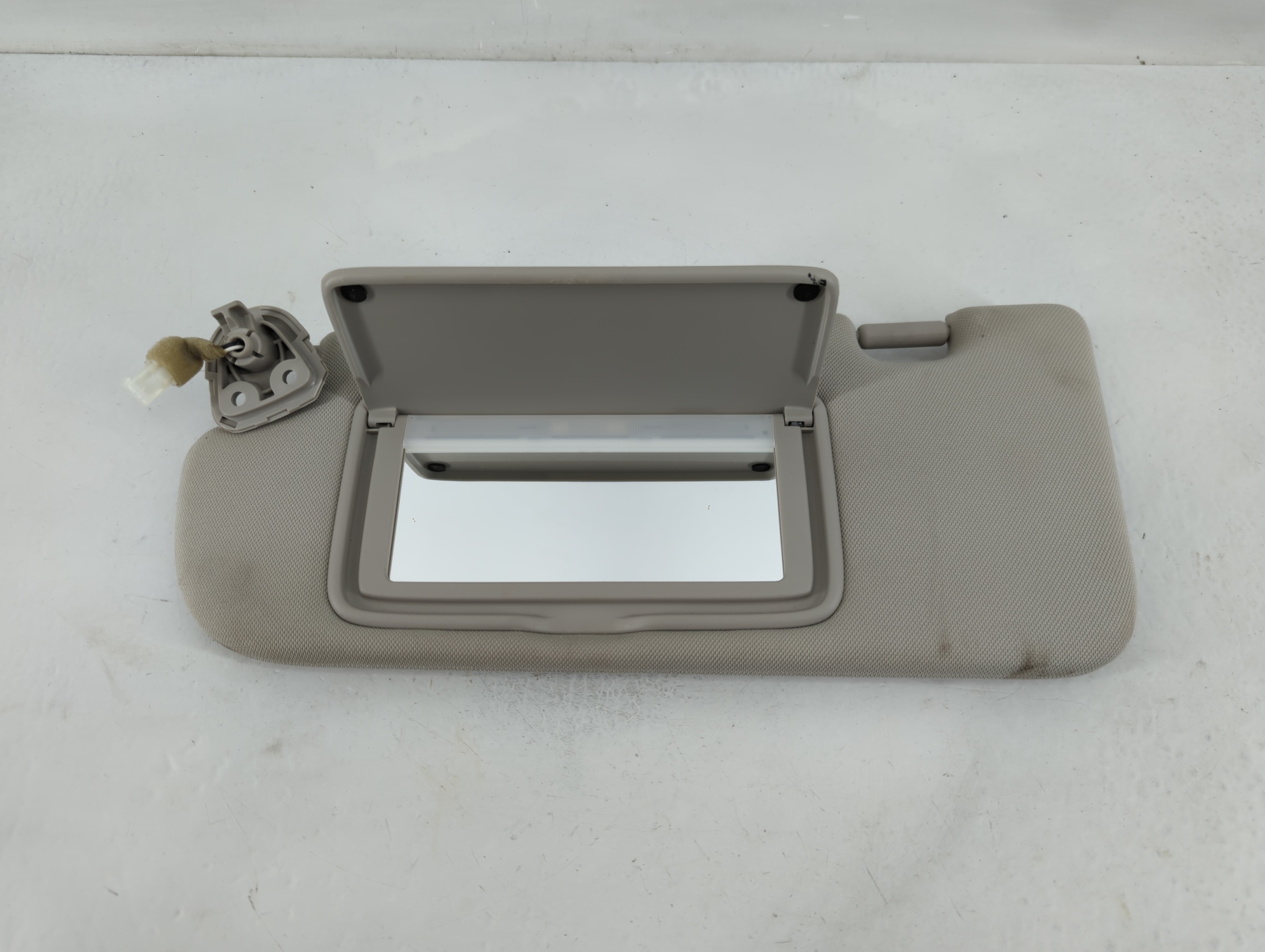 2014-2020 Infiniti Q50 Driver Sun Visor Mirror Left Sunvisor Grey 827403 - Oemusedautoparts1.com