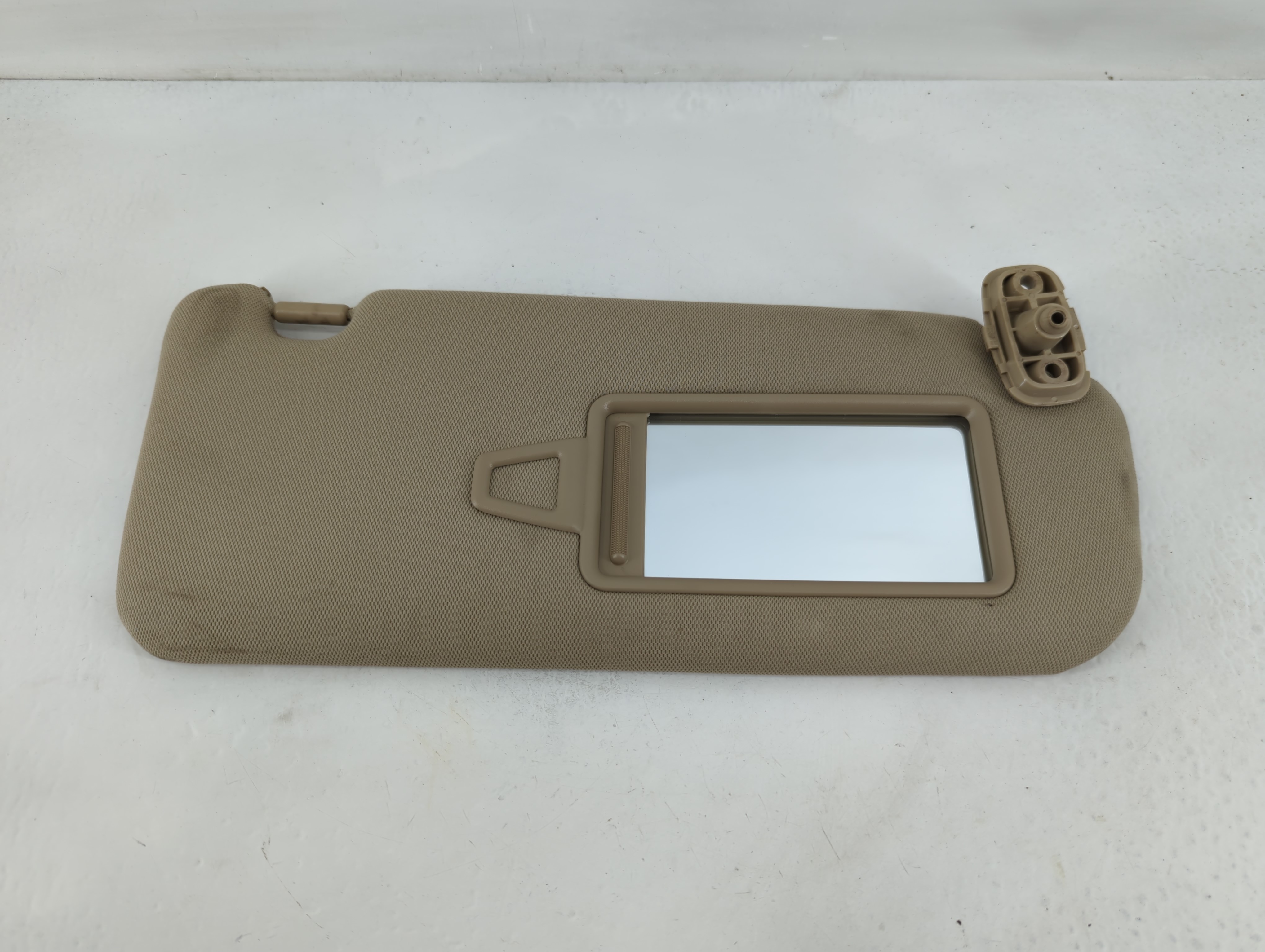 2011-2015 Kia Sorento Passenger Sun Visor Mirror Right Sunvisor Tan 827409 - Oemusedautoparts1.com
