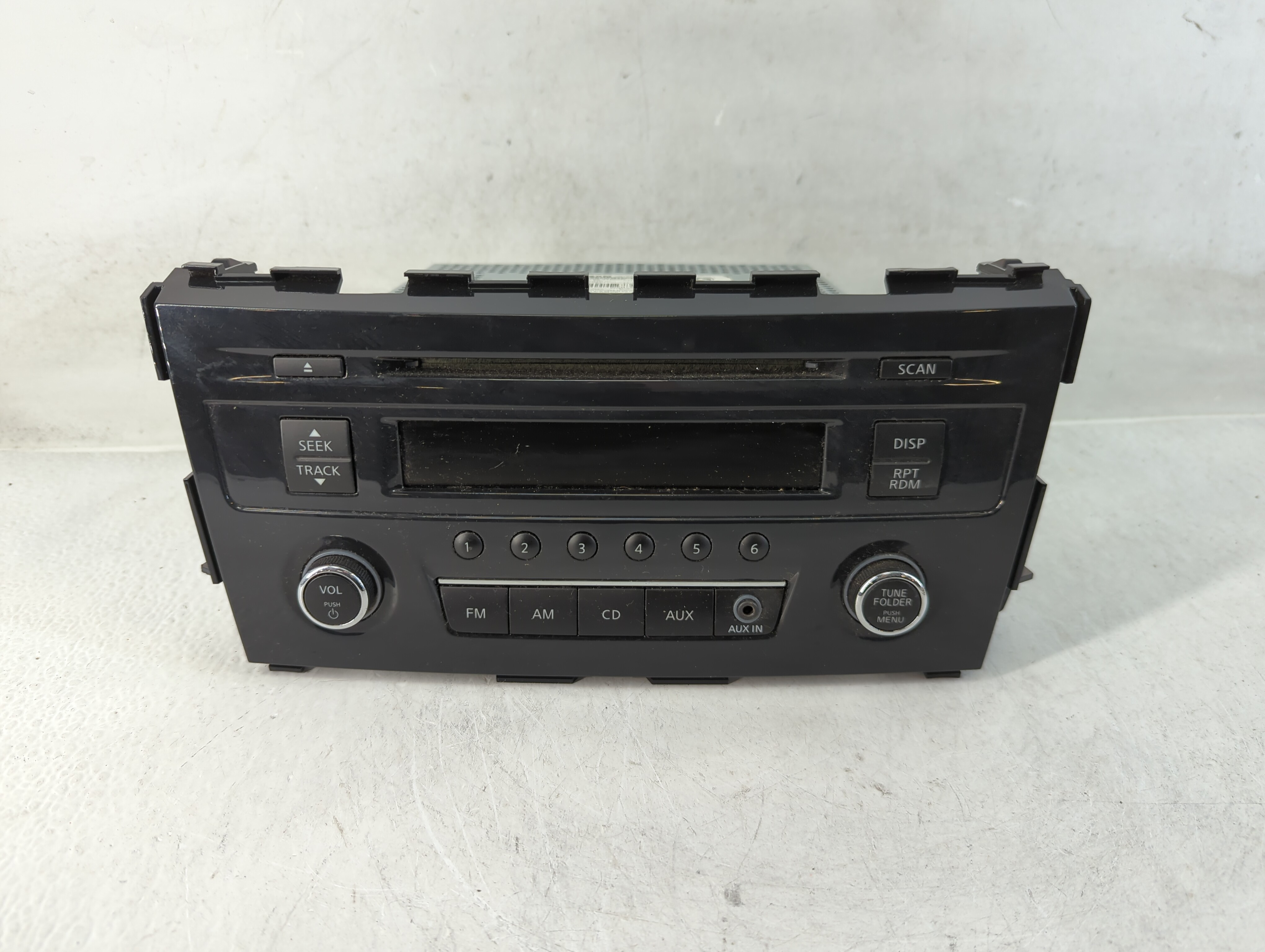 2013-2015 Nissan Altima Am Fm Cd Player Radio Receiver 827420 - Oemusedautoparts1.com