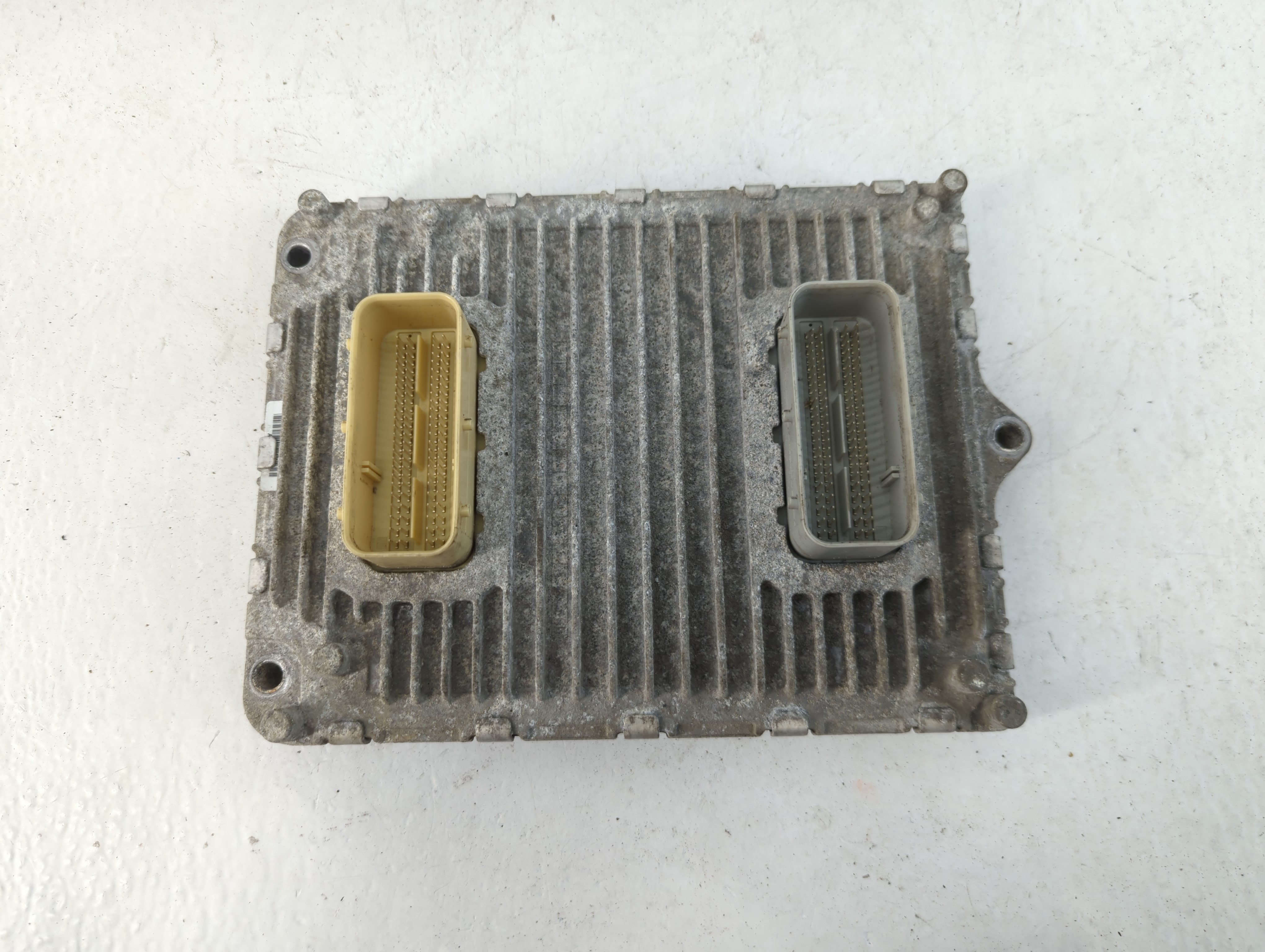 Picture of Dodge Caravan Engine Control Computer Ecu Pcm Ecm Pcu Oem P68243295ab 827424