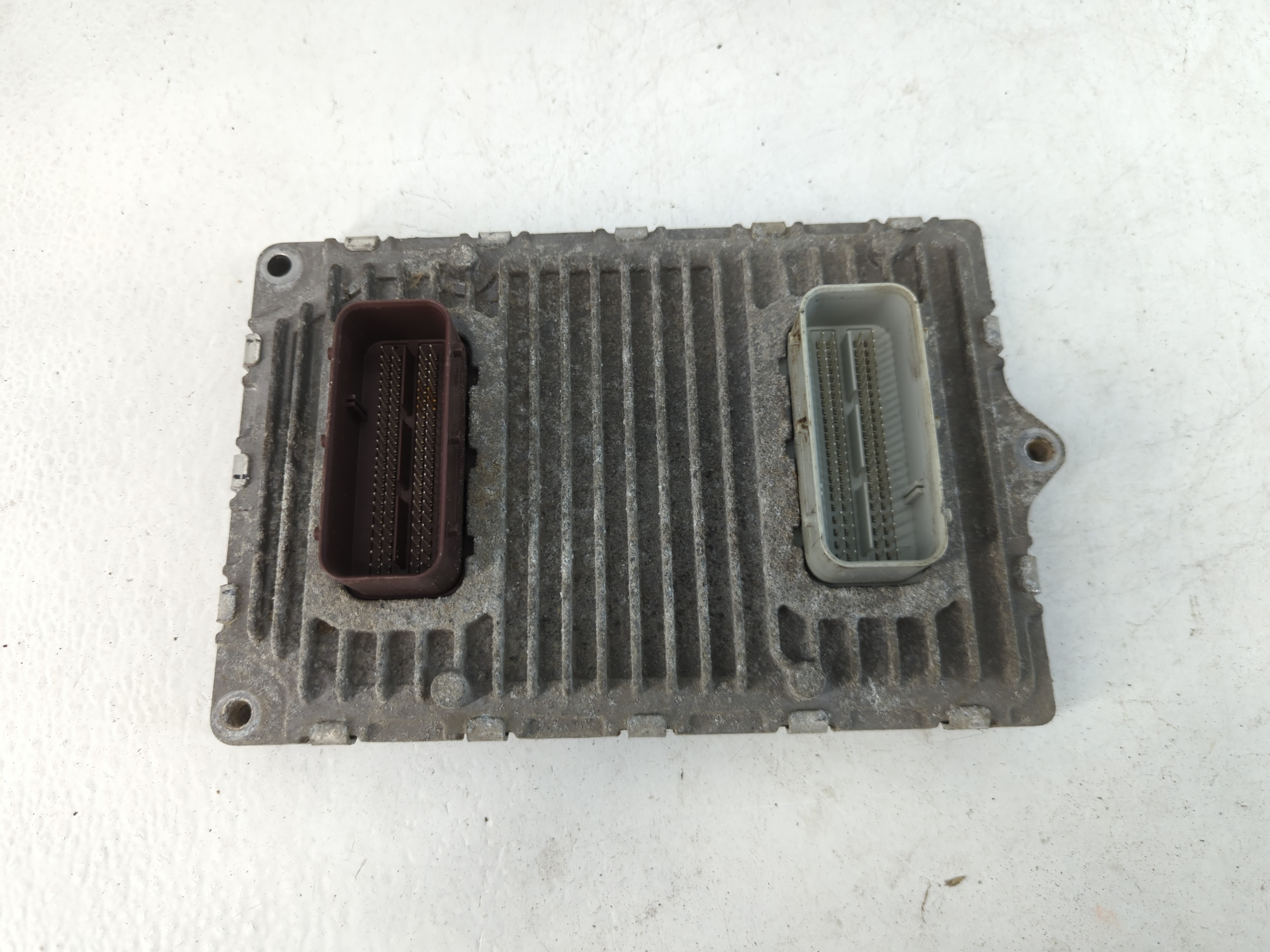 2013 Chrysler Town & Country Engine Control Computer Ecu Pcm Ecm Pcu Oem 827523 - Oemusedautoparts1.com