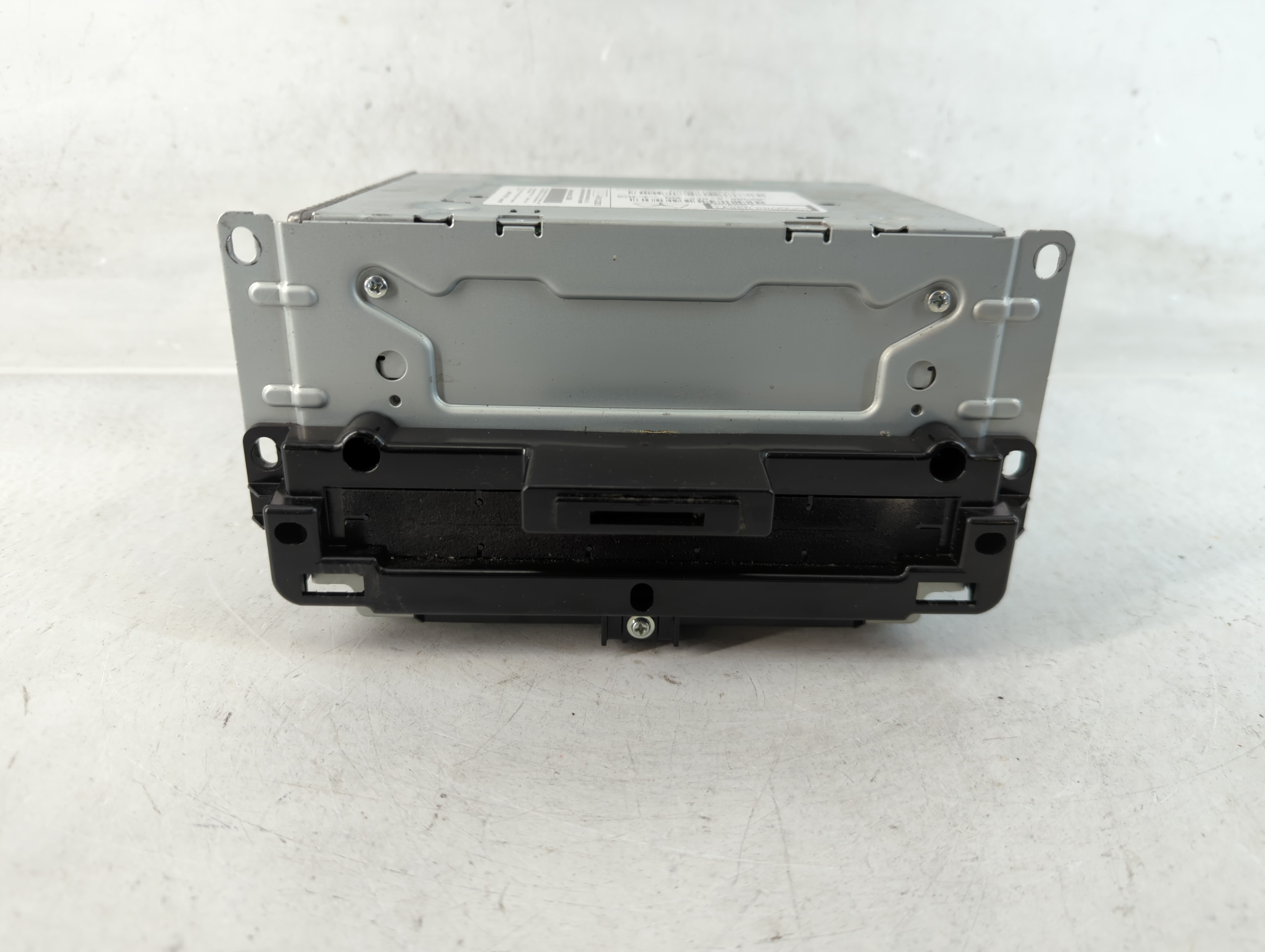 2012-2013 Chrysler 300 Am Fm Cd Player Radio Receiver 827933 - Oemusedautoparts1.com