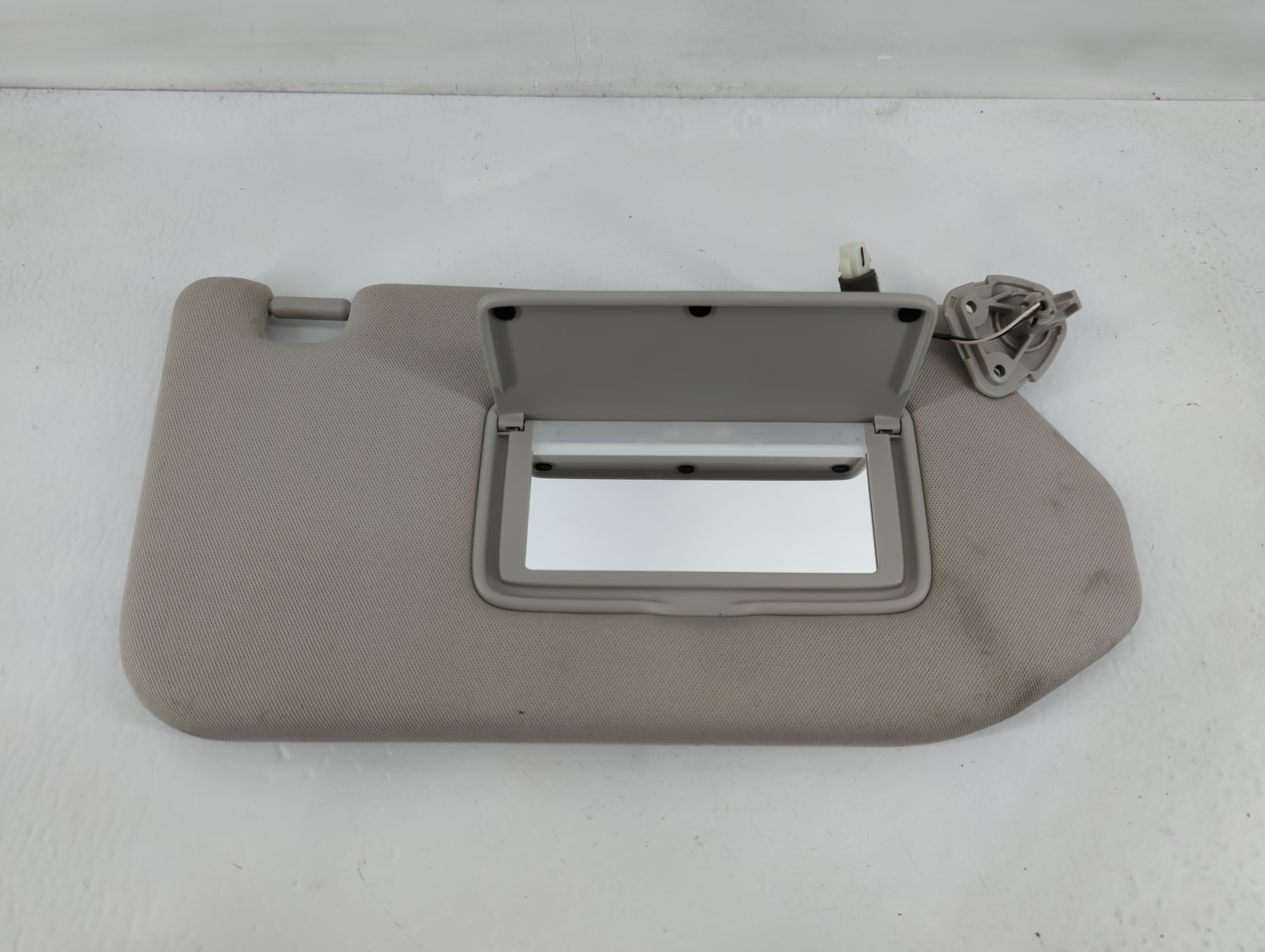 2019-2020 Infiniti Qx60 Passenger Sun Visor Mirror Right Sunvisor Grey 827940 - Oemusedautoparts1.com